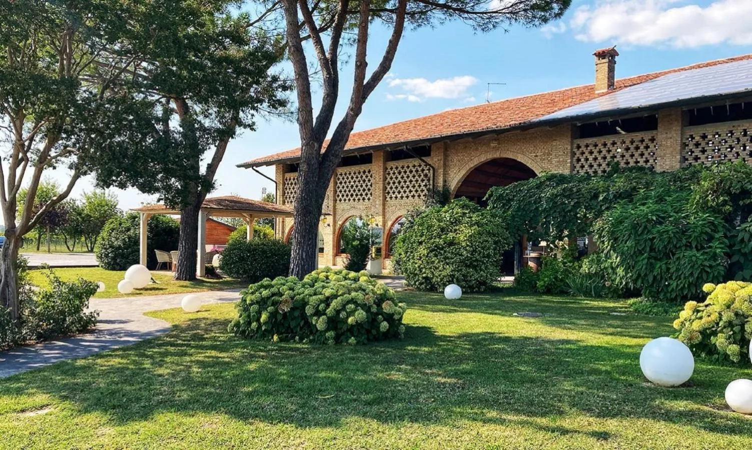 Property building in Agriturismo Isola Augusta
