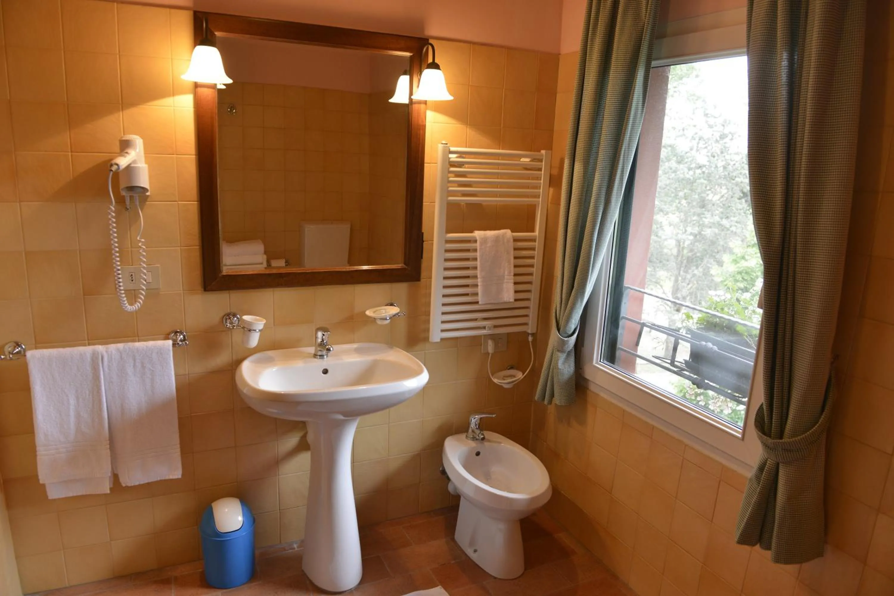 Bathroom in Agriturismo Isola Augusta