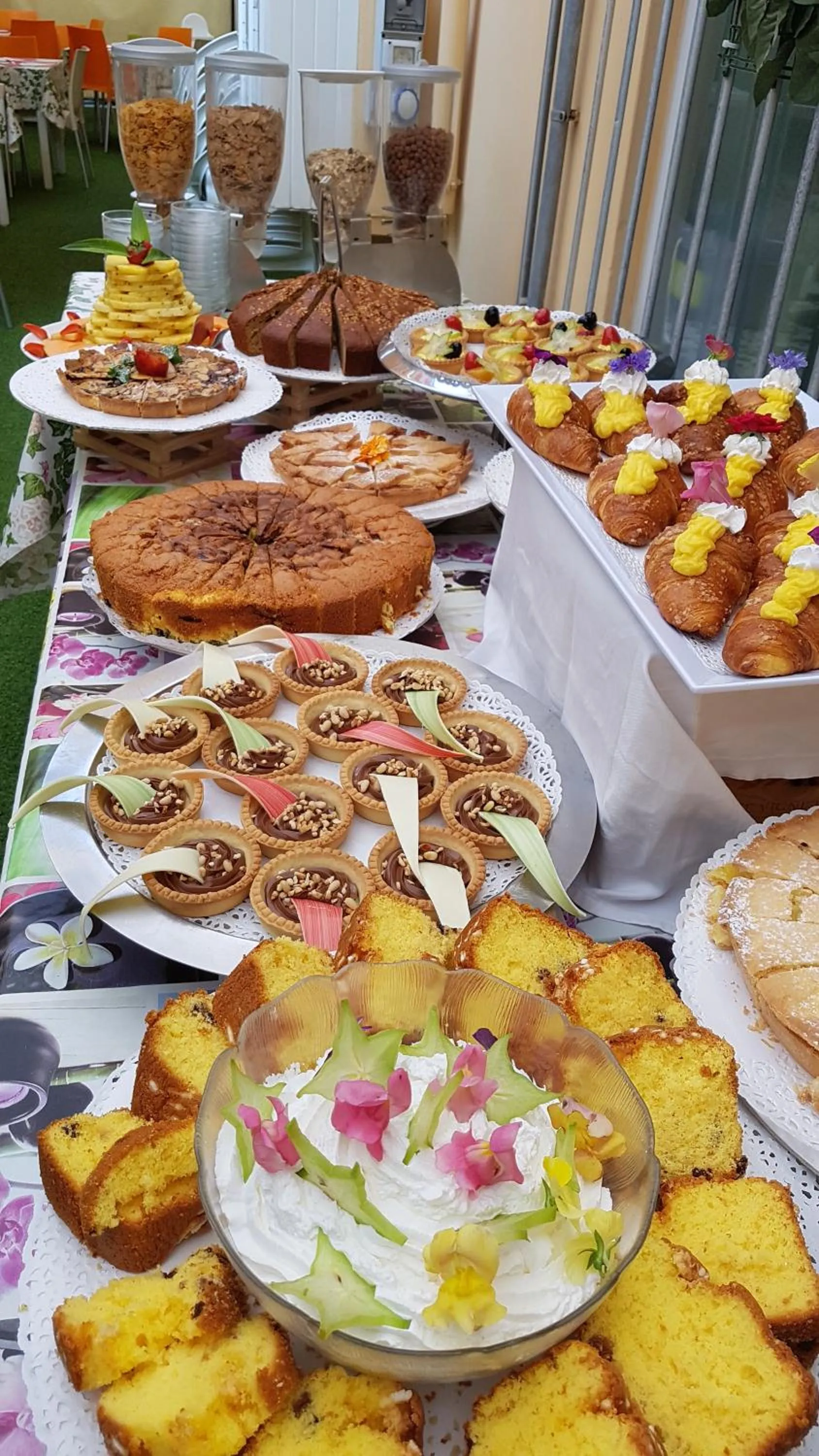 Food and drinks in Hotel Romagna