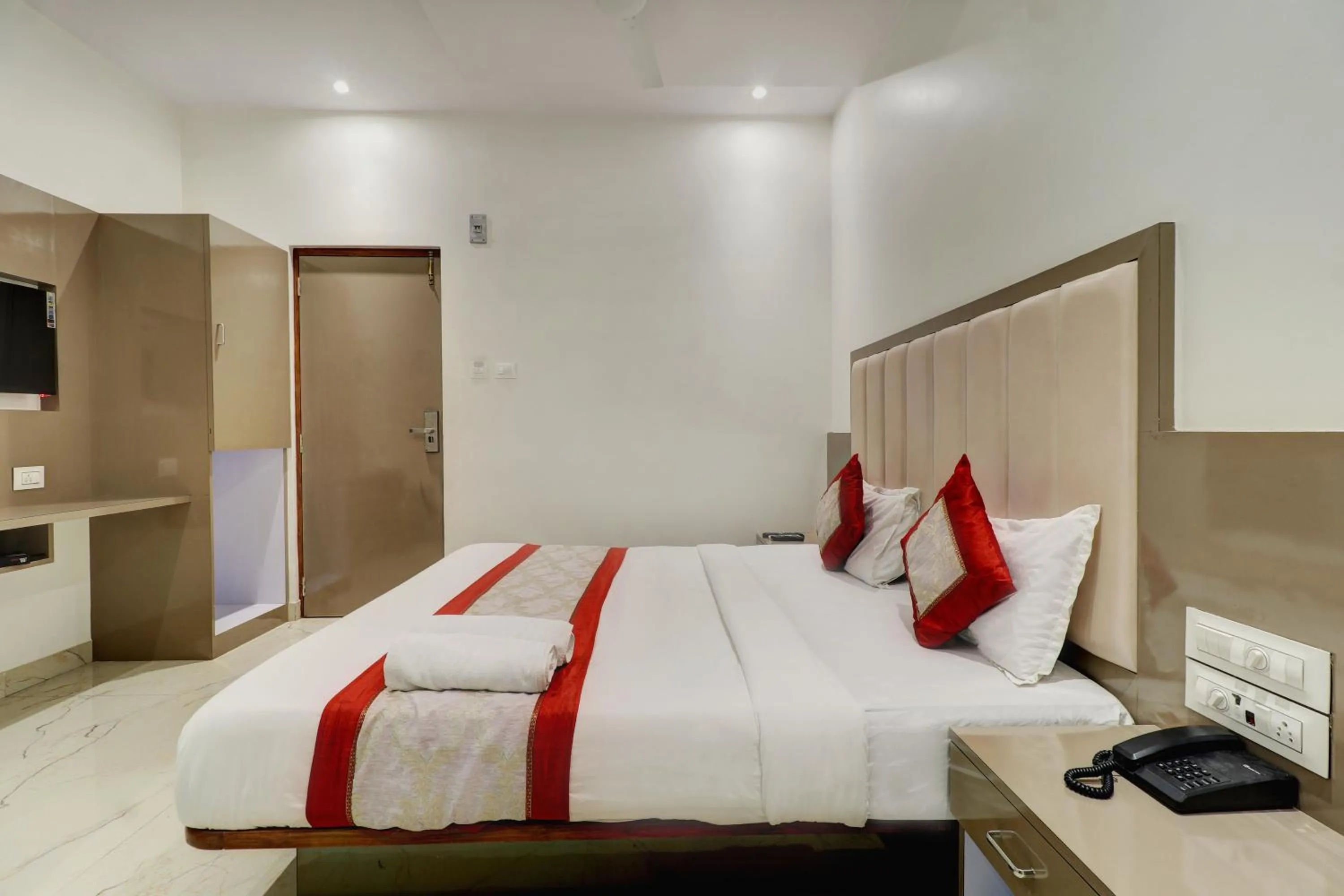 Bedroom, Bed in Hotel A K Fort Inn