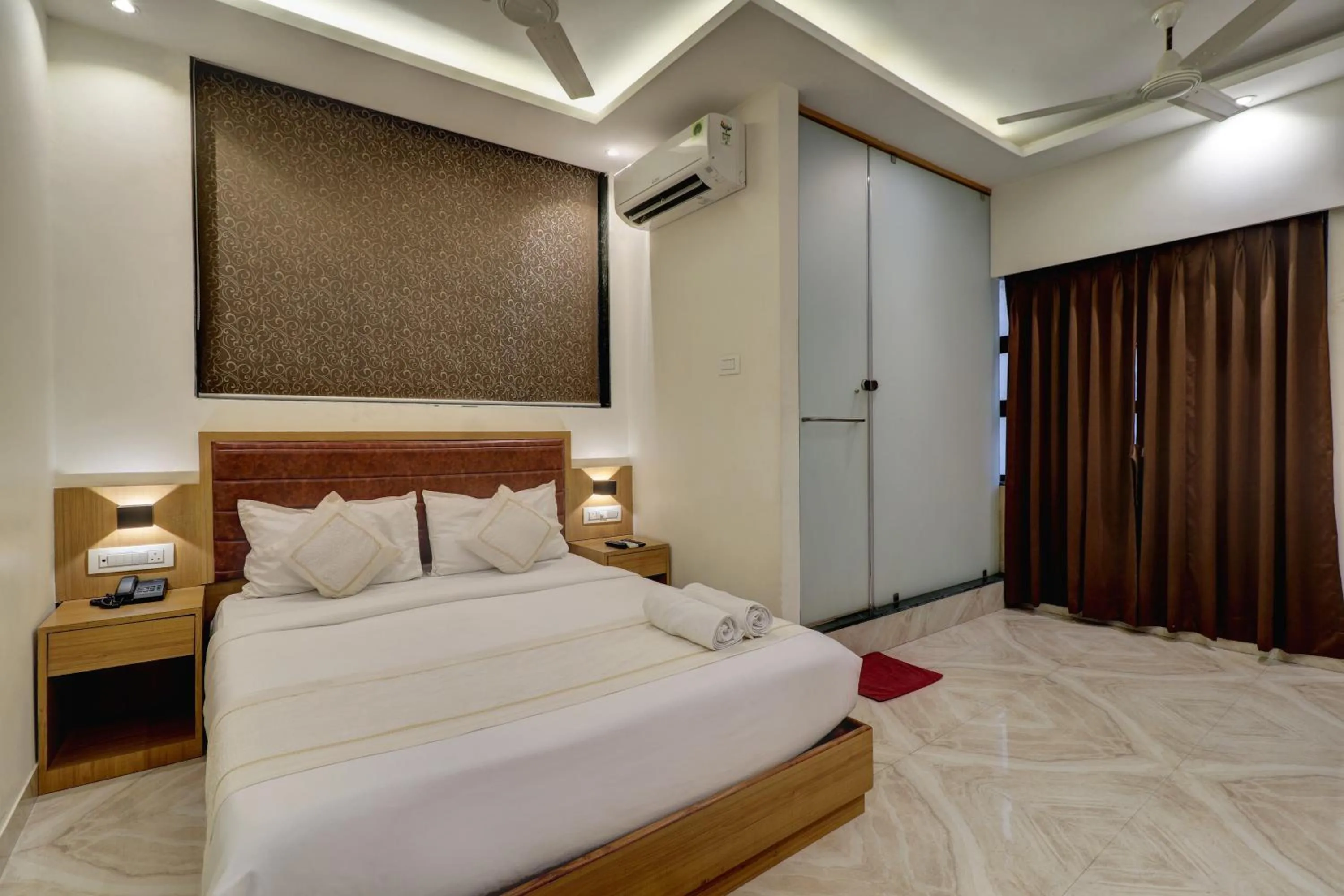 Bedroom, Bed in Hotel A K Fort Inn