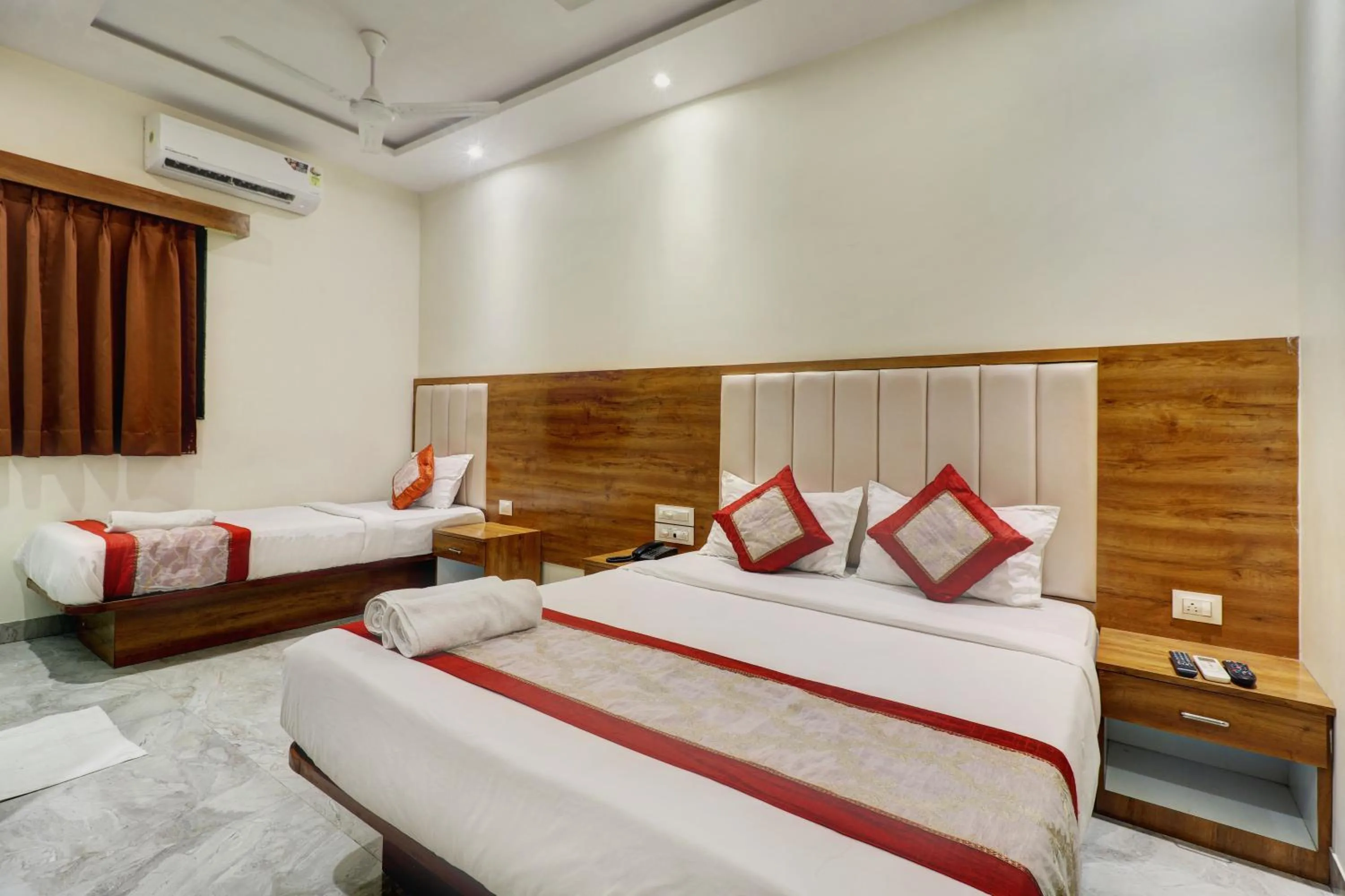 Bedroom, Bed in Hotel A K Fort Inn