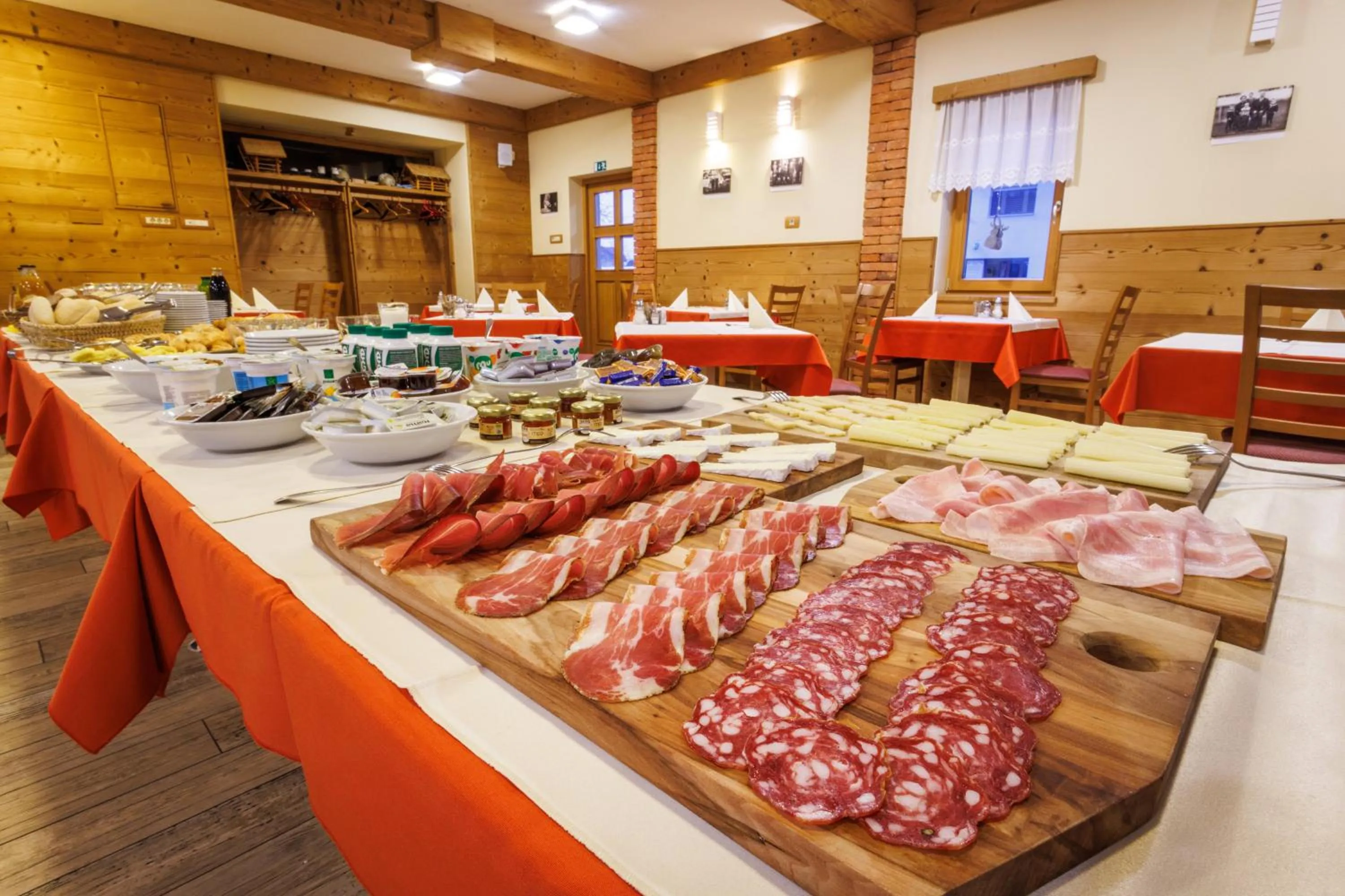 Restaurant/places to eat in Hotel Vegov Hram