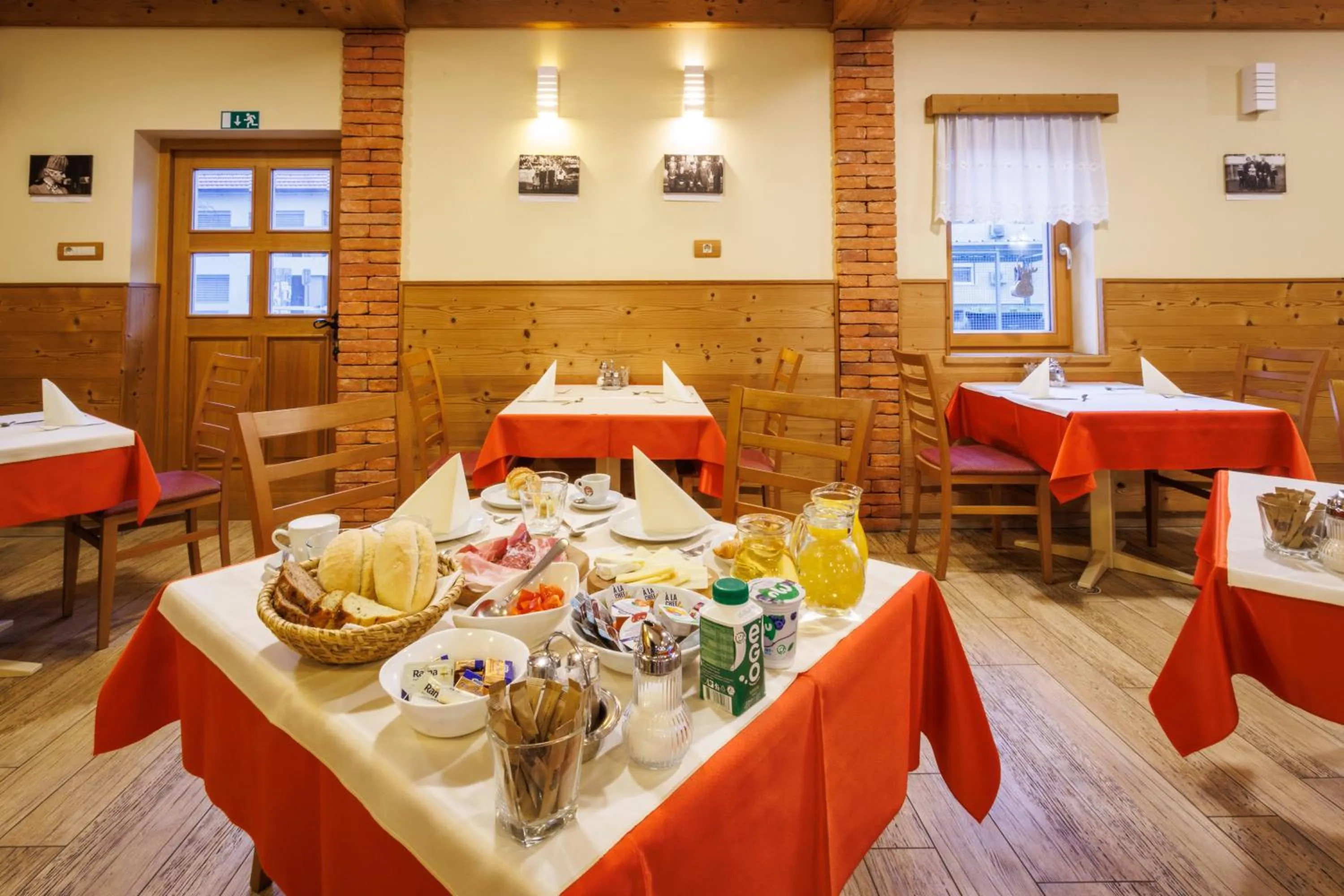 Restaurant/places to eat in Hotel Vegov Hram