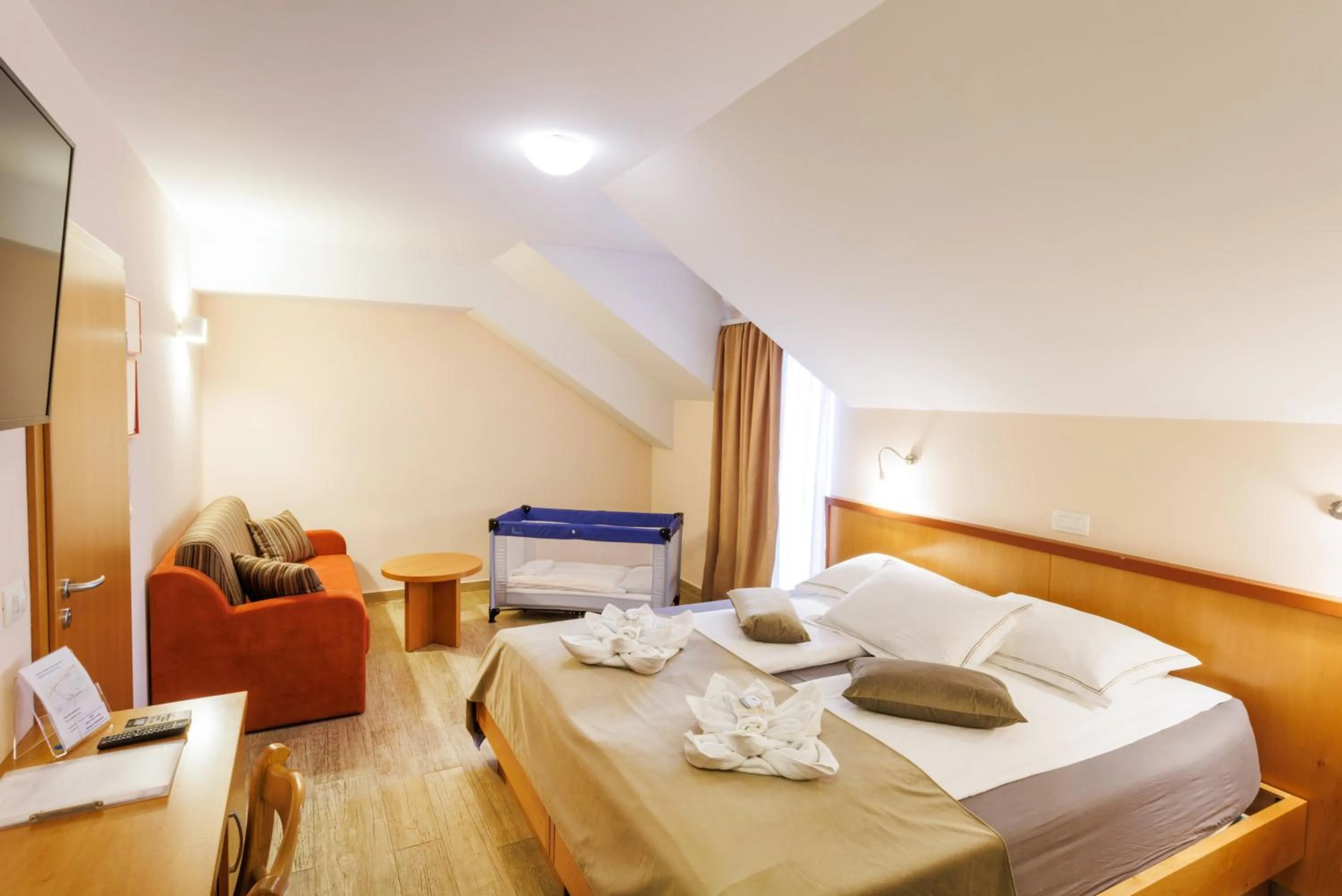 Bed in Hotel Vegov Hram