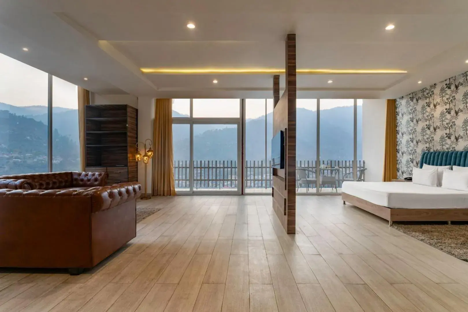 Bedroom in SPT Clarks Inn Suite, Mandi Bedroom in SPT Clarks Inn Suite, Mandi