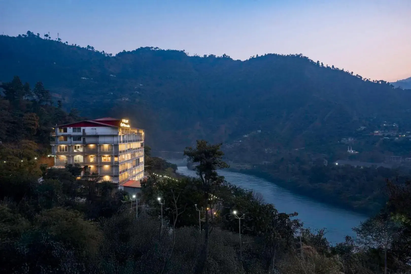 Facade/entrance in SPT Clarks Inn Suite, Mandi Facade/entrance in SPT Clarks Inn Suite, Mandi