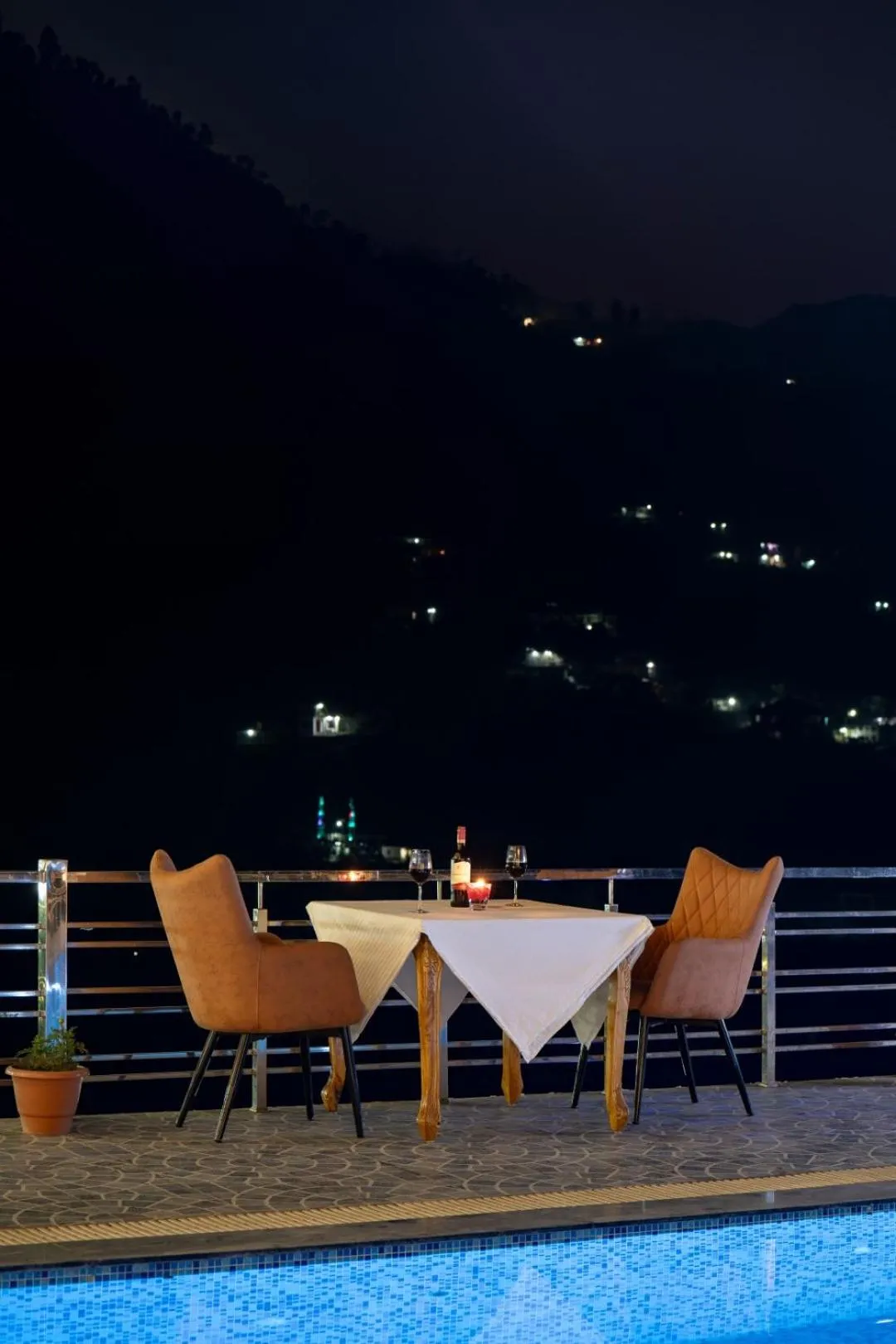 Swimming pool in SPT Clarks Inn Suite, Mandi