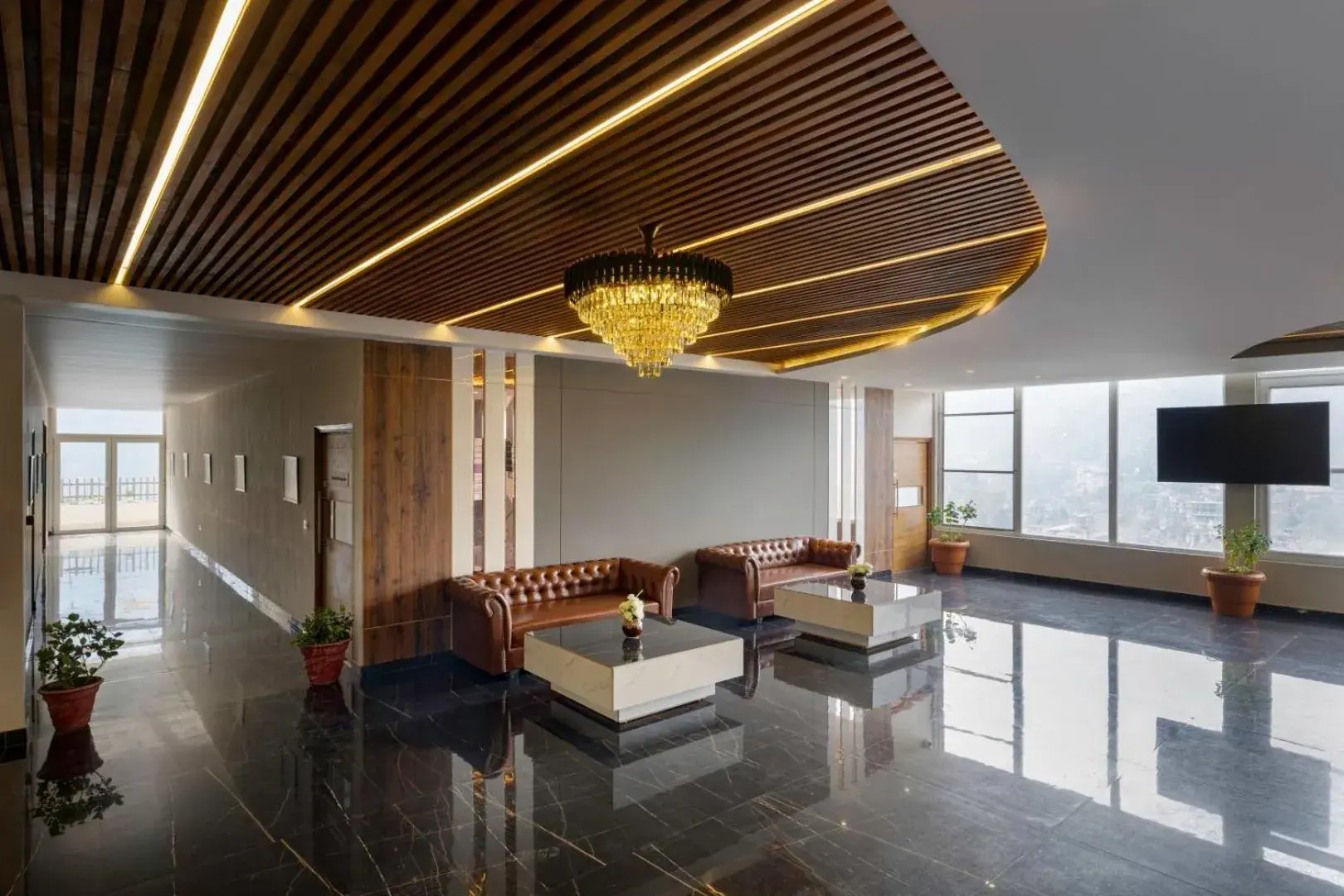 Lobby or reception in SPT Clarks Inn Suite, Mandi Lobby or reception in SPT Clarks Inn Suite, Mandi