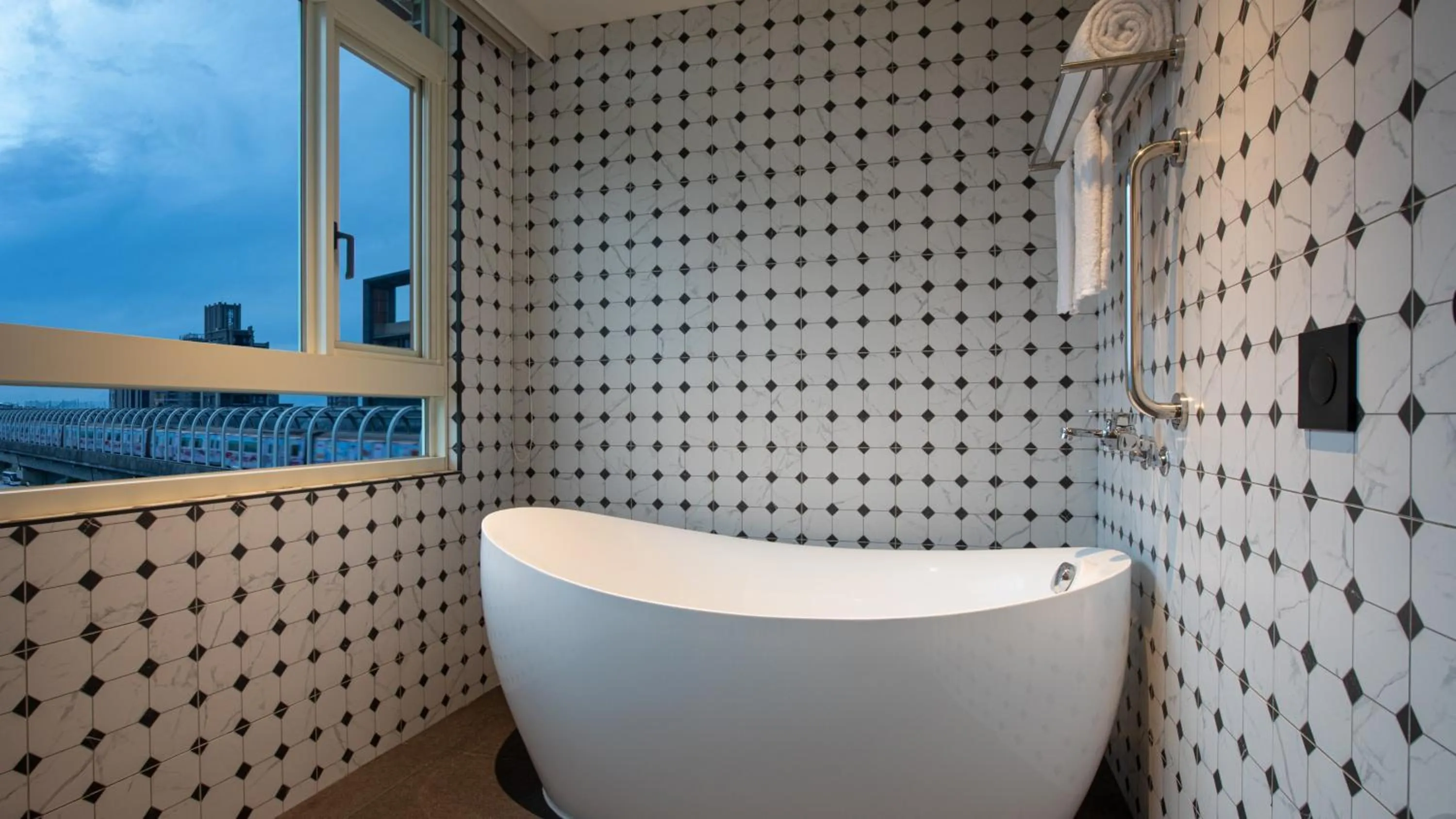 Bathroom in TRYP by Wyndham New Taipei Linkou 新北林口爵怡溫德姆酒店機場捷運MRTA9林口站