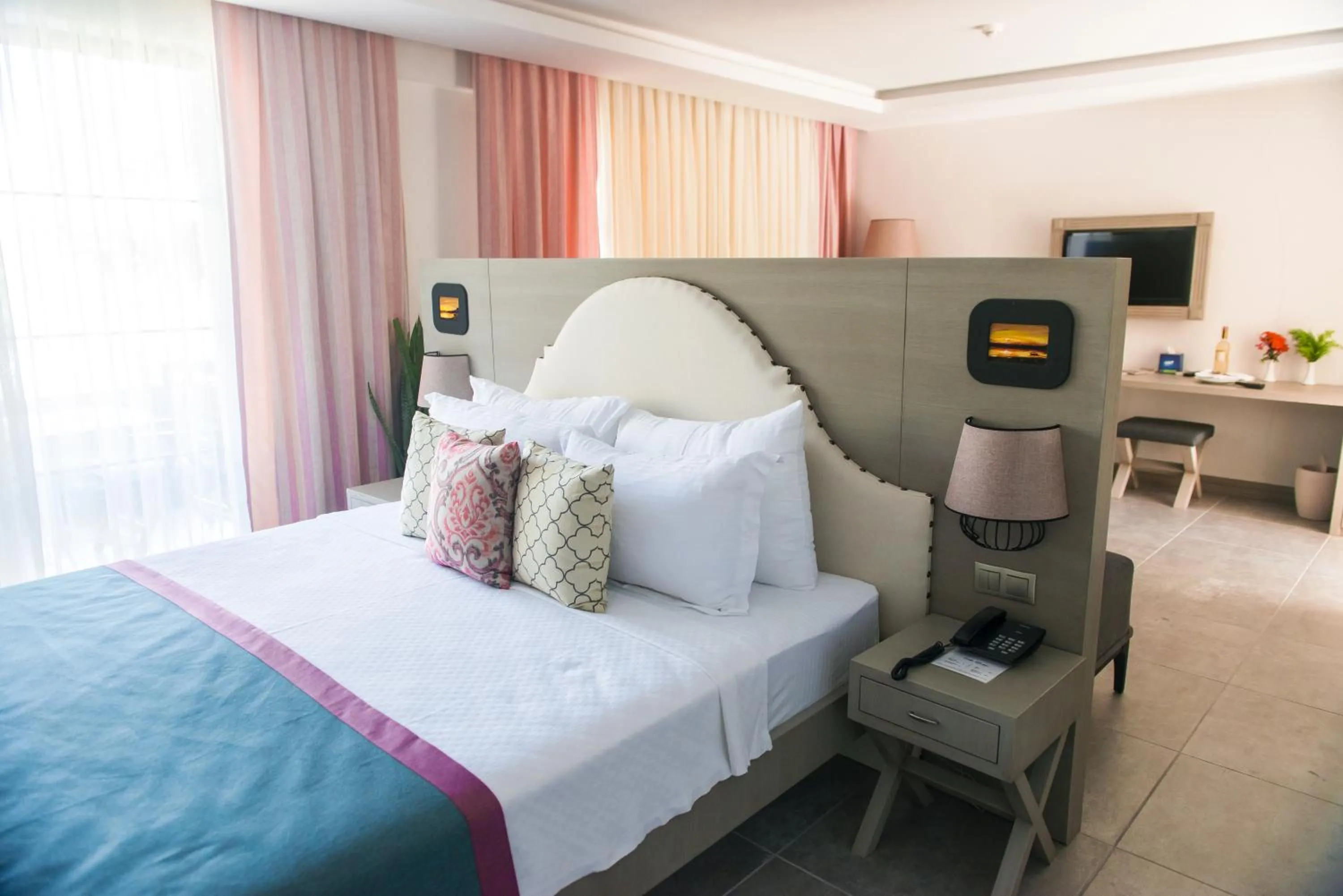 Photo of the whole room, Bed in Villa Rustica Hotel