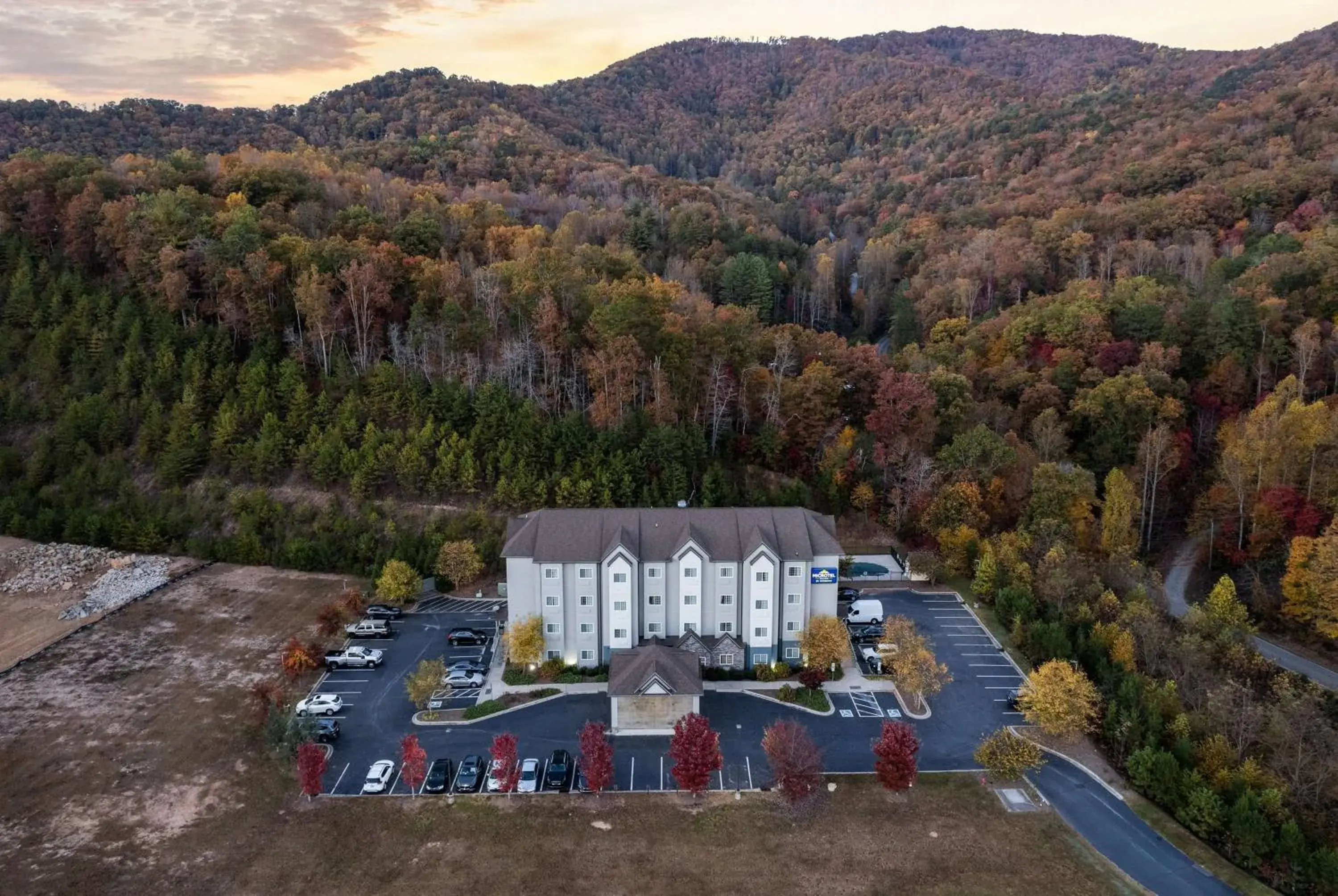 Property building in Microtel Inn & Suites Dillsboro/Sylva Property building in Microtel Inn & Suites Dillsboro/Sylva