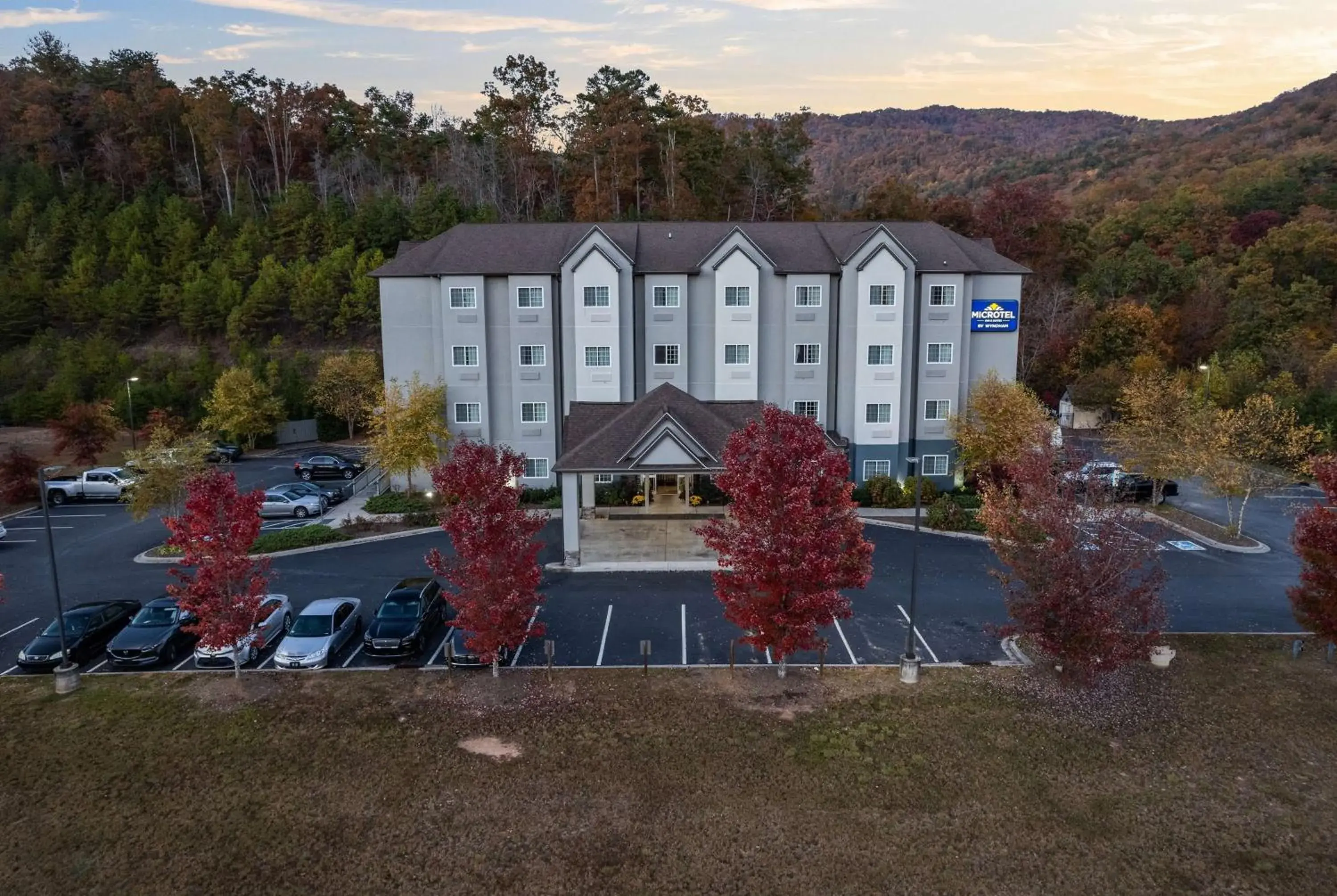 Property building in Microtel Inn & Suites Dillsboro/Sylva Property building in Microtel Inn & Suites Dillsboro/Sylva
