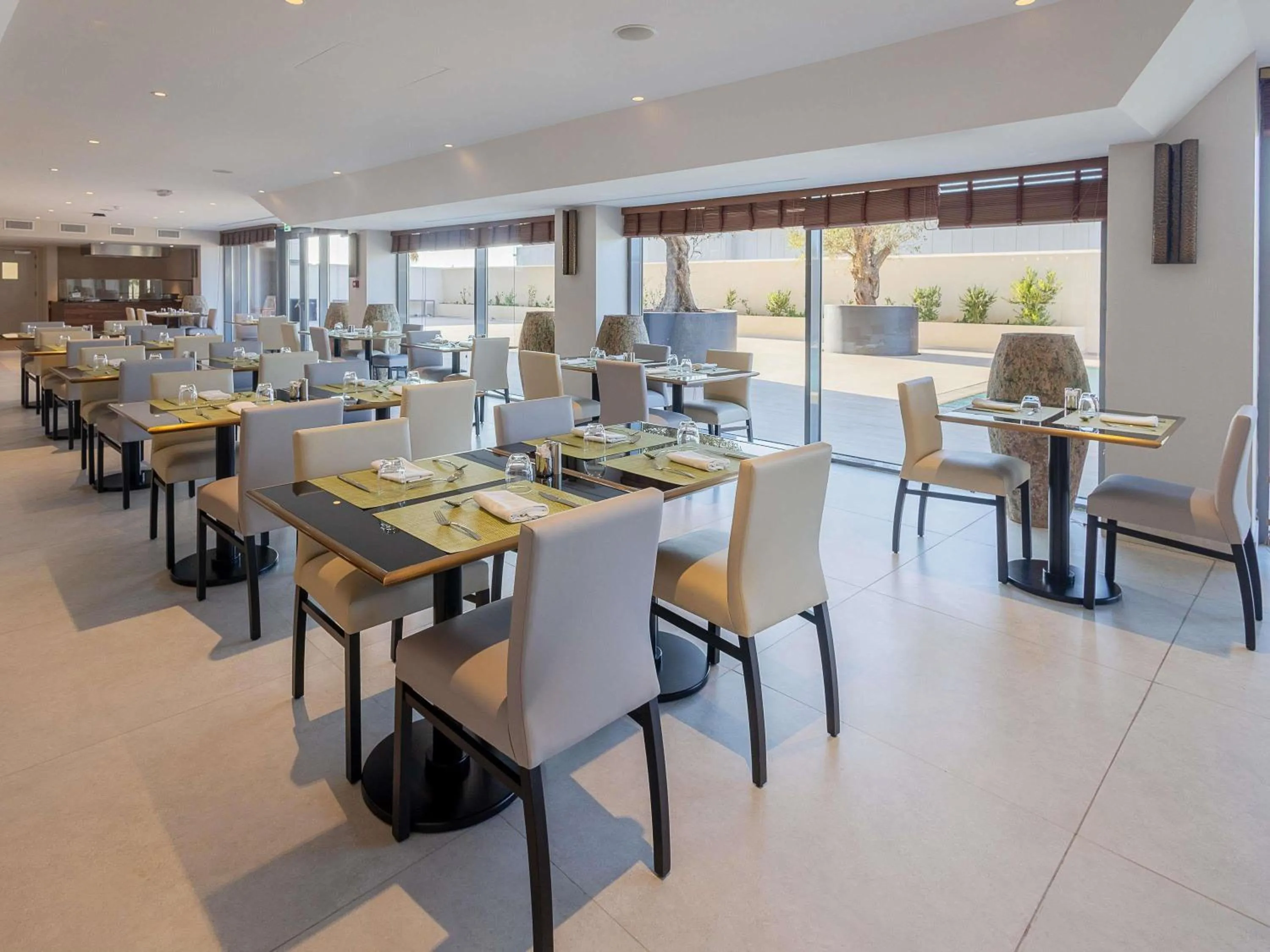 Restaurant/places to eat in Mercure Alger Palais Des Congres