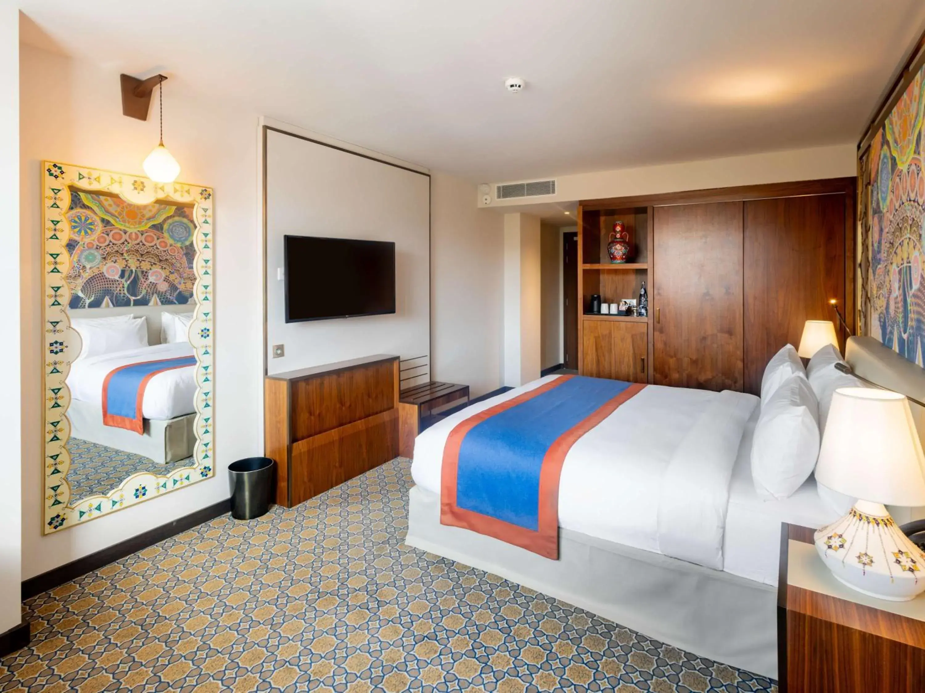 Bedroom, Bed in Mercure Alger Palais Des Congres Bedroom, Bed in Mercure Alger Palais Des Congres