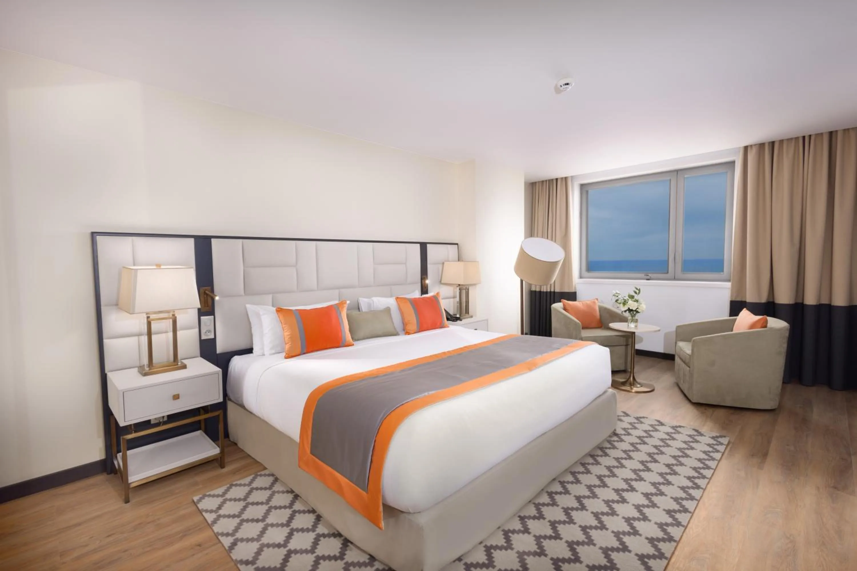 Bed in Mercure Alger Palais Des Congres