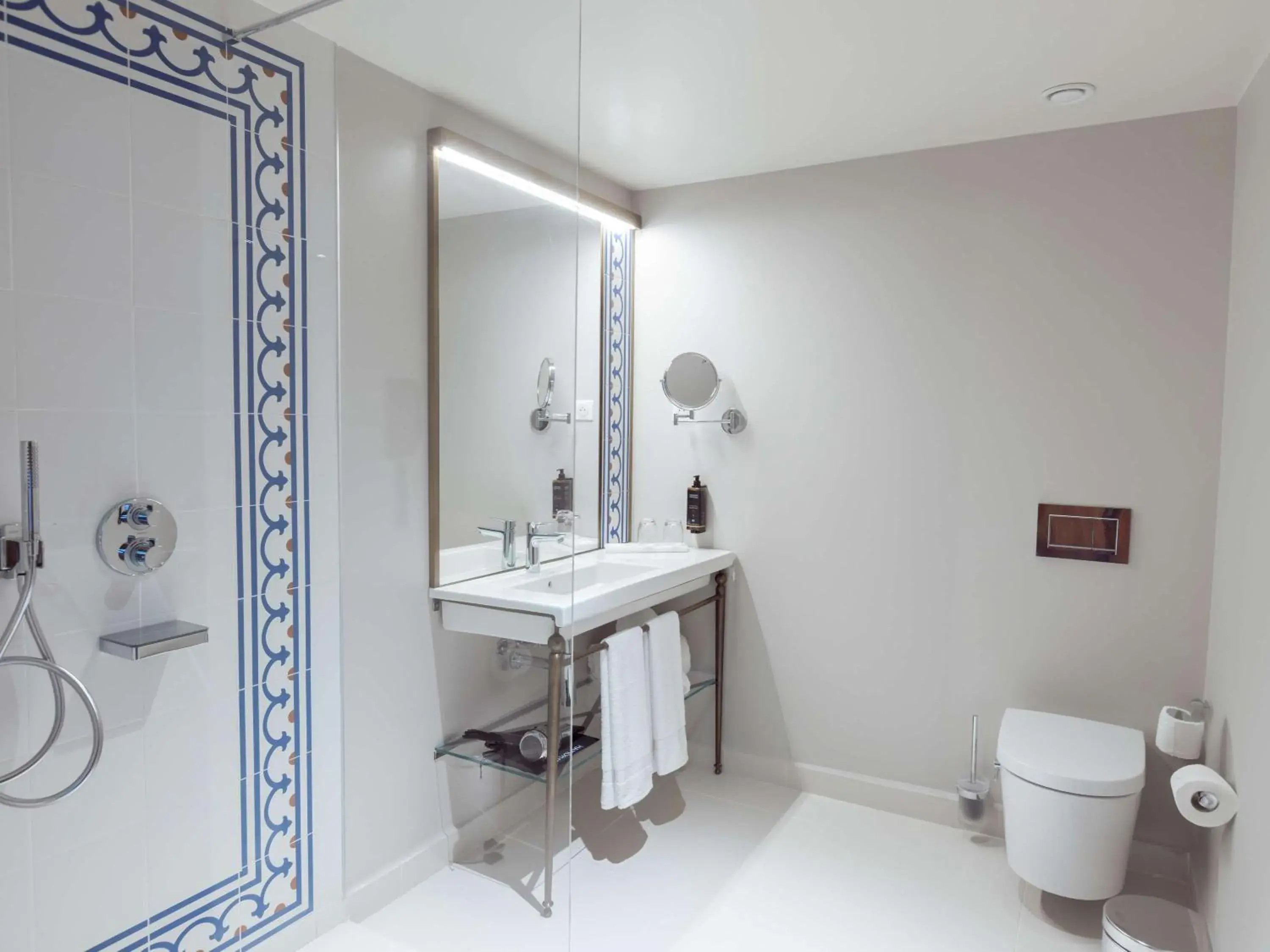 Bedroom in Mercure Alger Palais Des Congres Bedroom in Mercure Alger Palais Des Congres