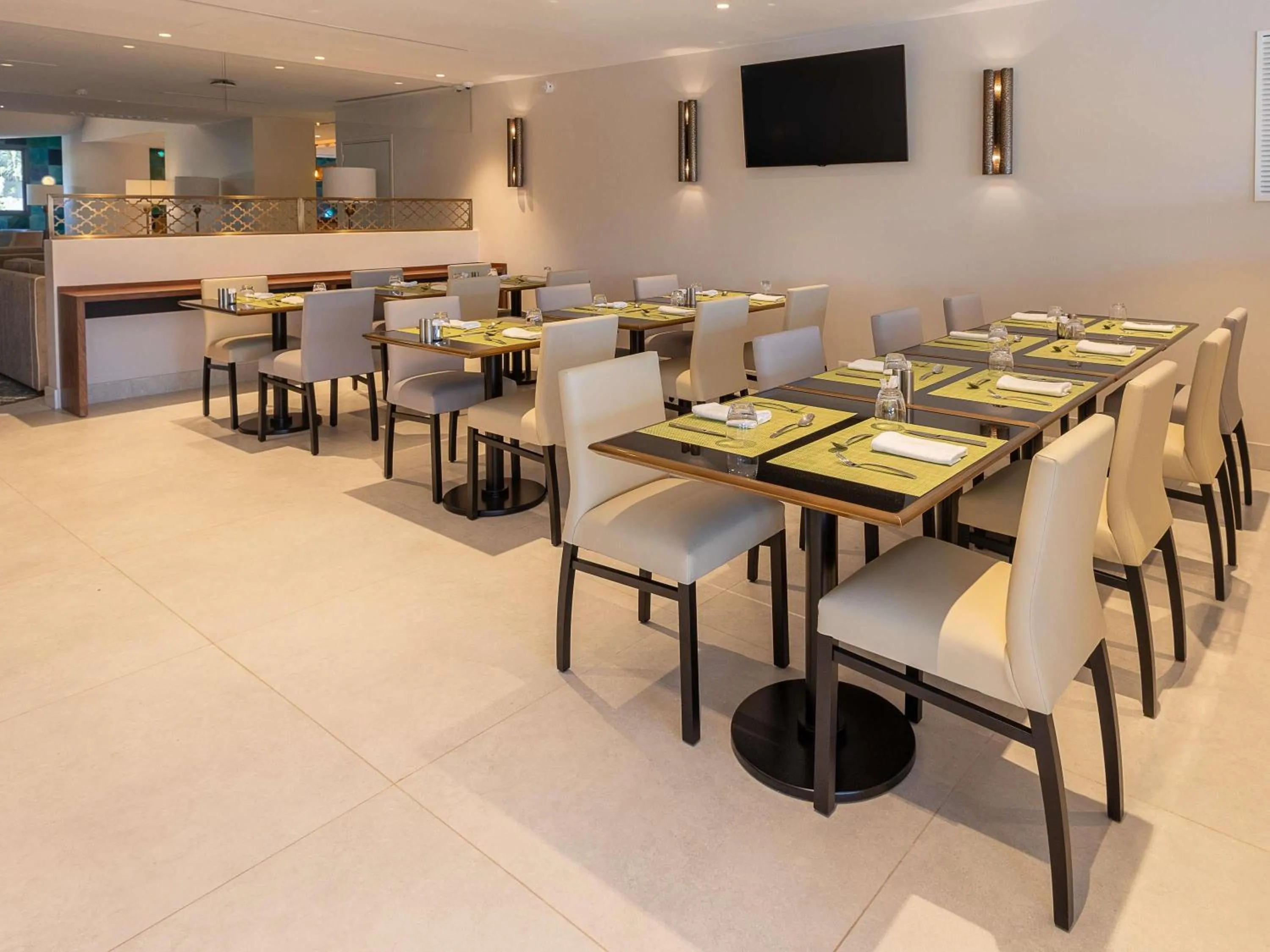 Restaurant/places to eat in Mercure Alger Palais Des Congres