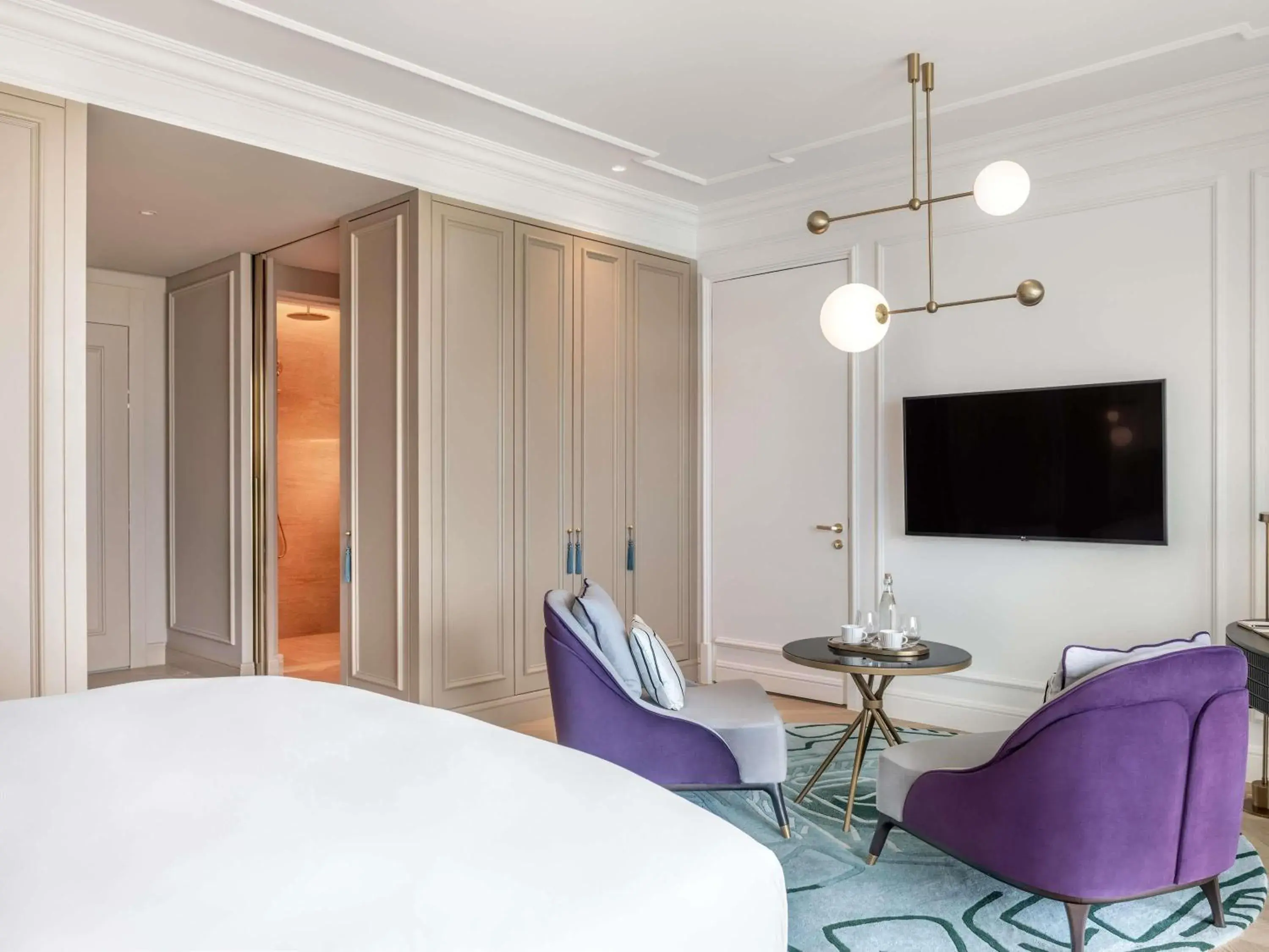 Luxury King Room in Sofitel Cotonou Marina Hotel & Spa Luxury King Room in Sofitel Cotonou Marina Hotel & Spa