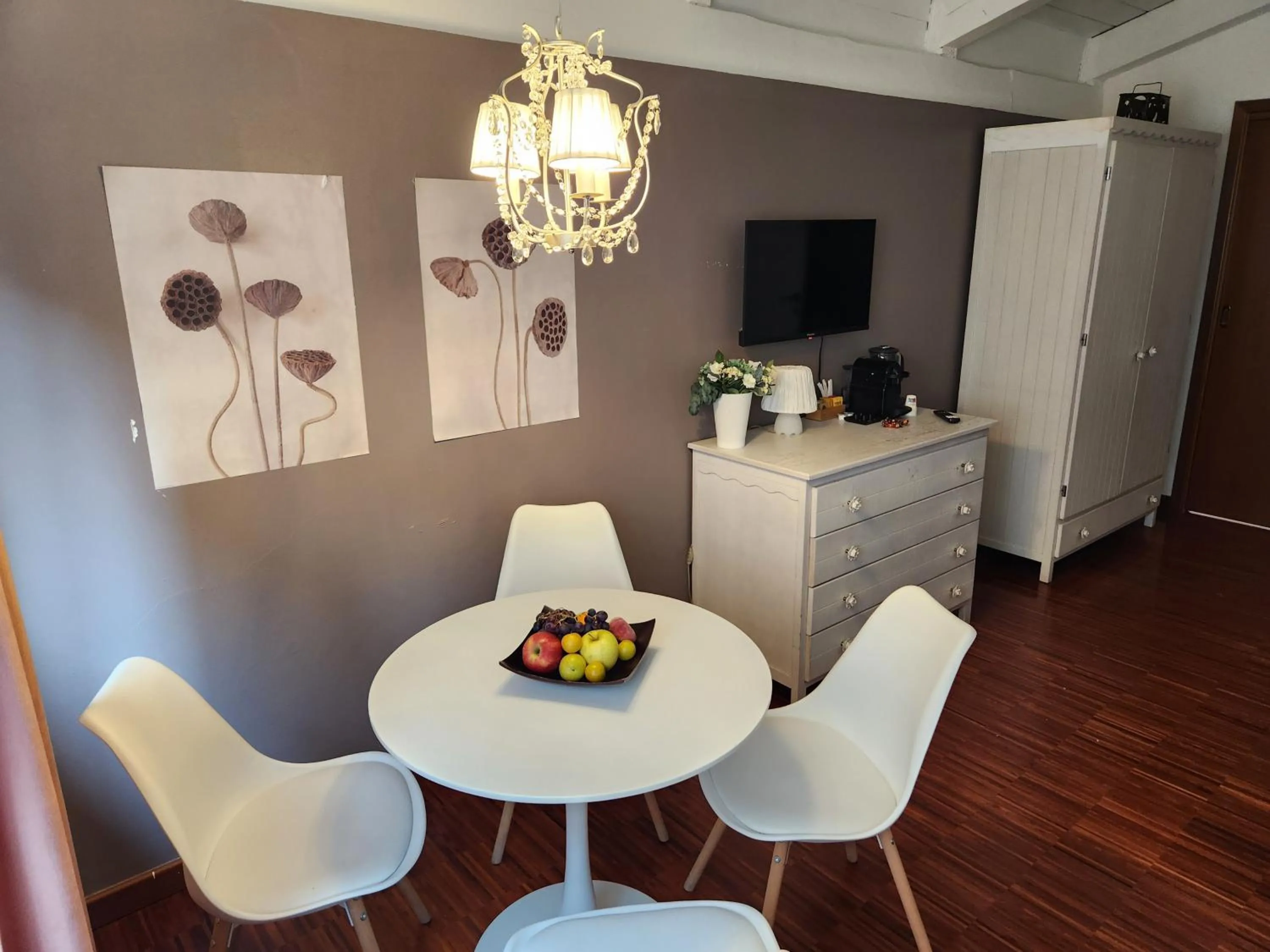 TV and multimedia in Gaia Suites - A due passi dal centro - Parcheggio privato