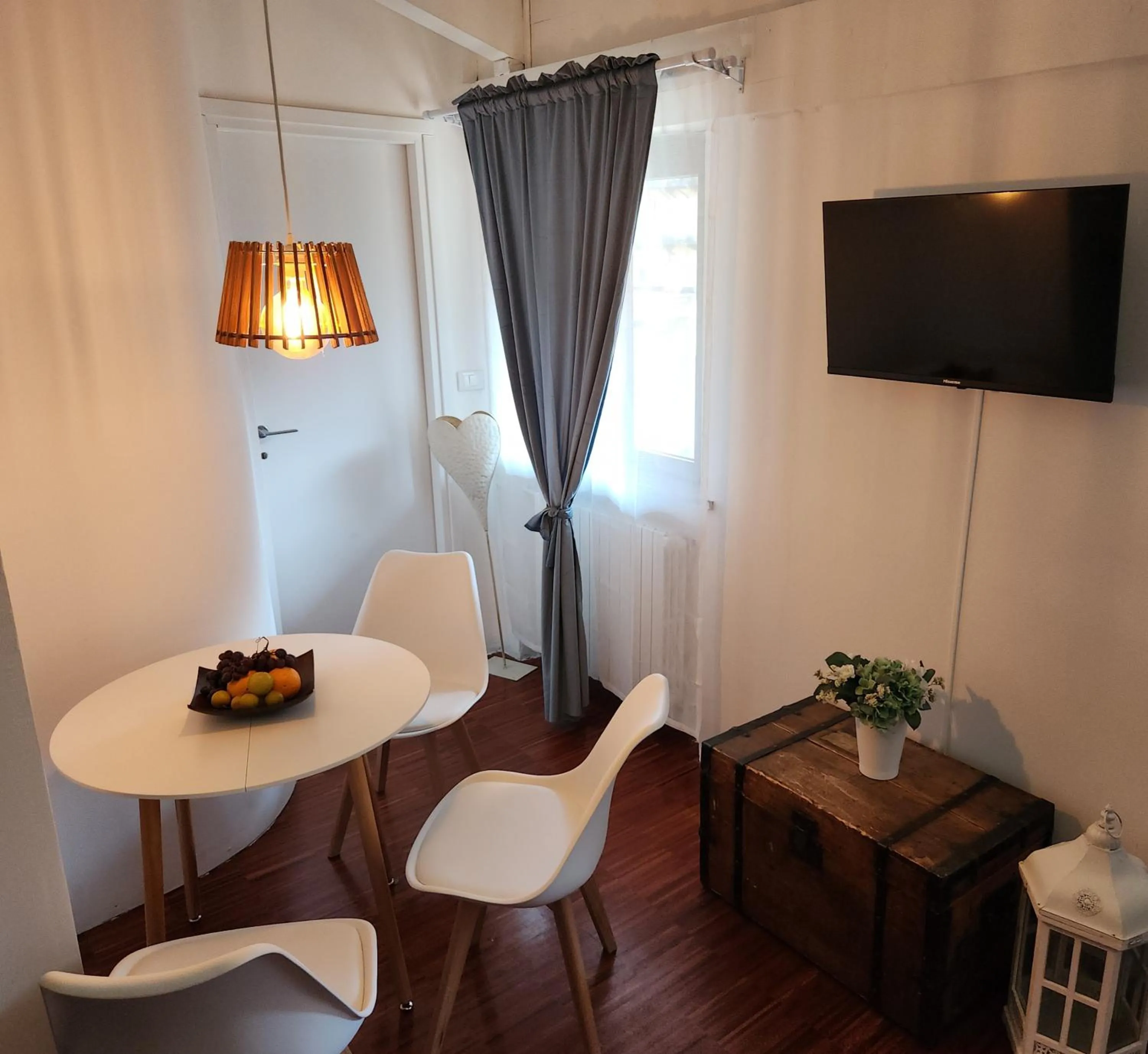 TV and multimedia in Gaia Suites - A due passi dal centro - Parcheggio privato