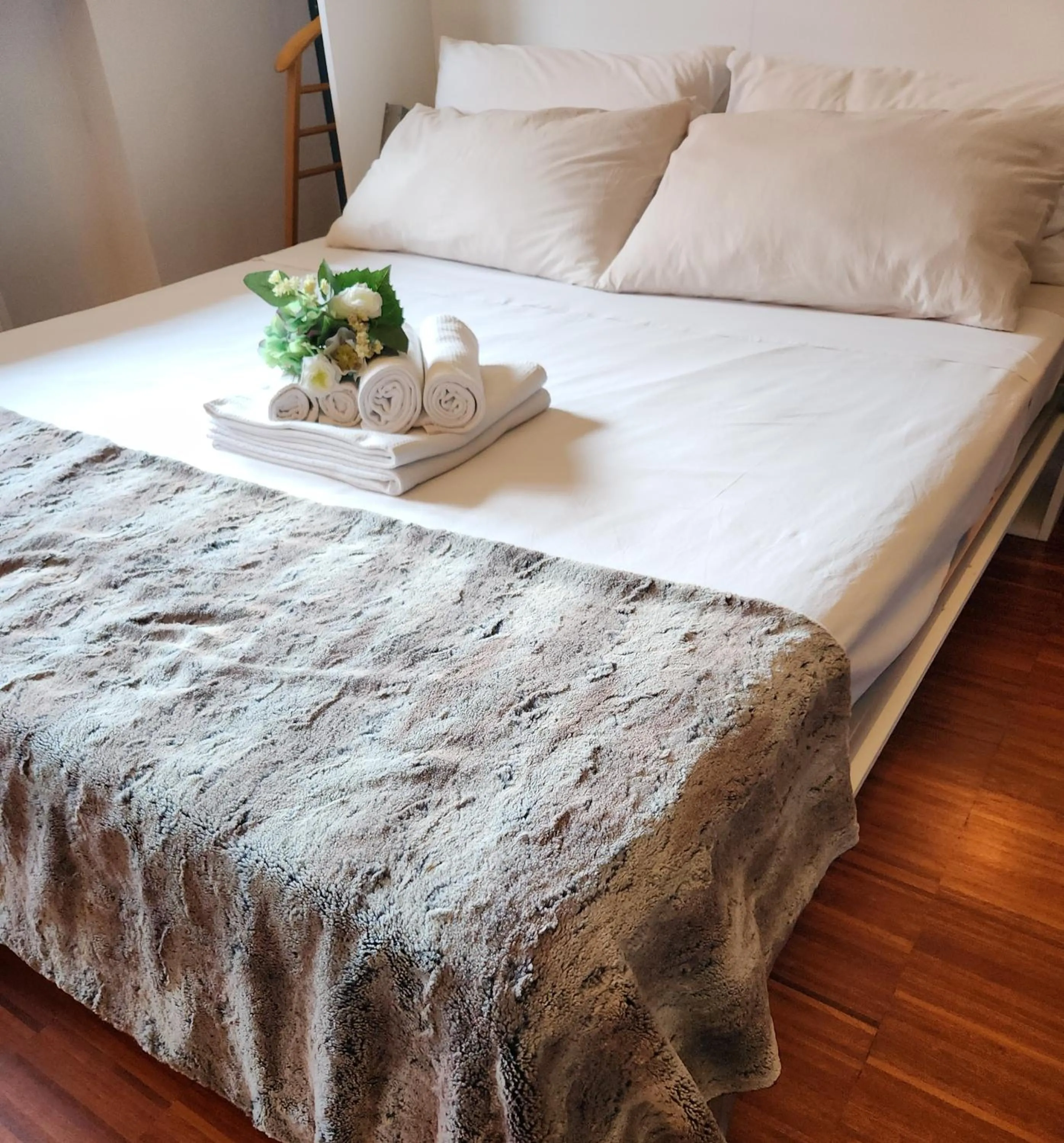 Bed in Gaia Suites - A due passi dal centro - Parcheggio privato