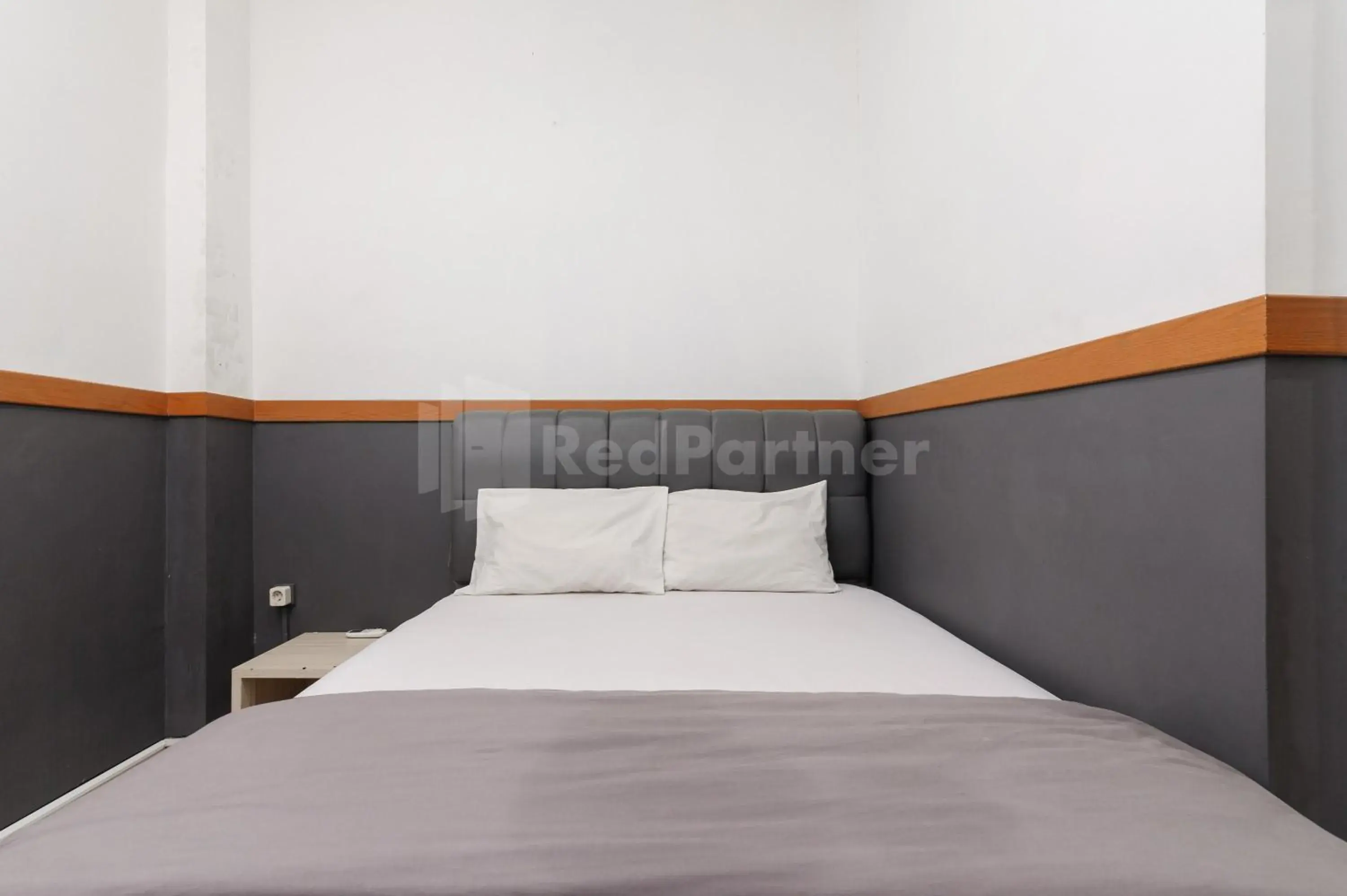 Bedroom, Bed in Ian Hotel Jaksa Mitra RedDoorz Bedroom, Bed in Ian Hotel Jaksa Mitra RedDoorz