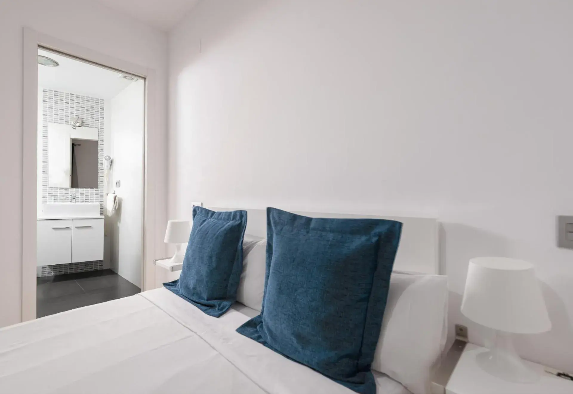 Bed in Apartamentos Globus by Be Alicante Bed in Apartamentos Globus by Be Alicante