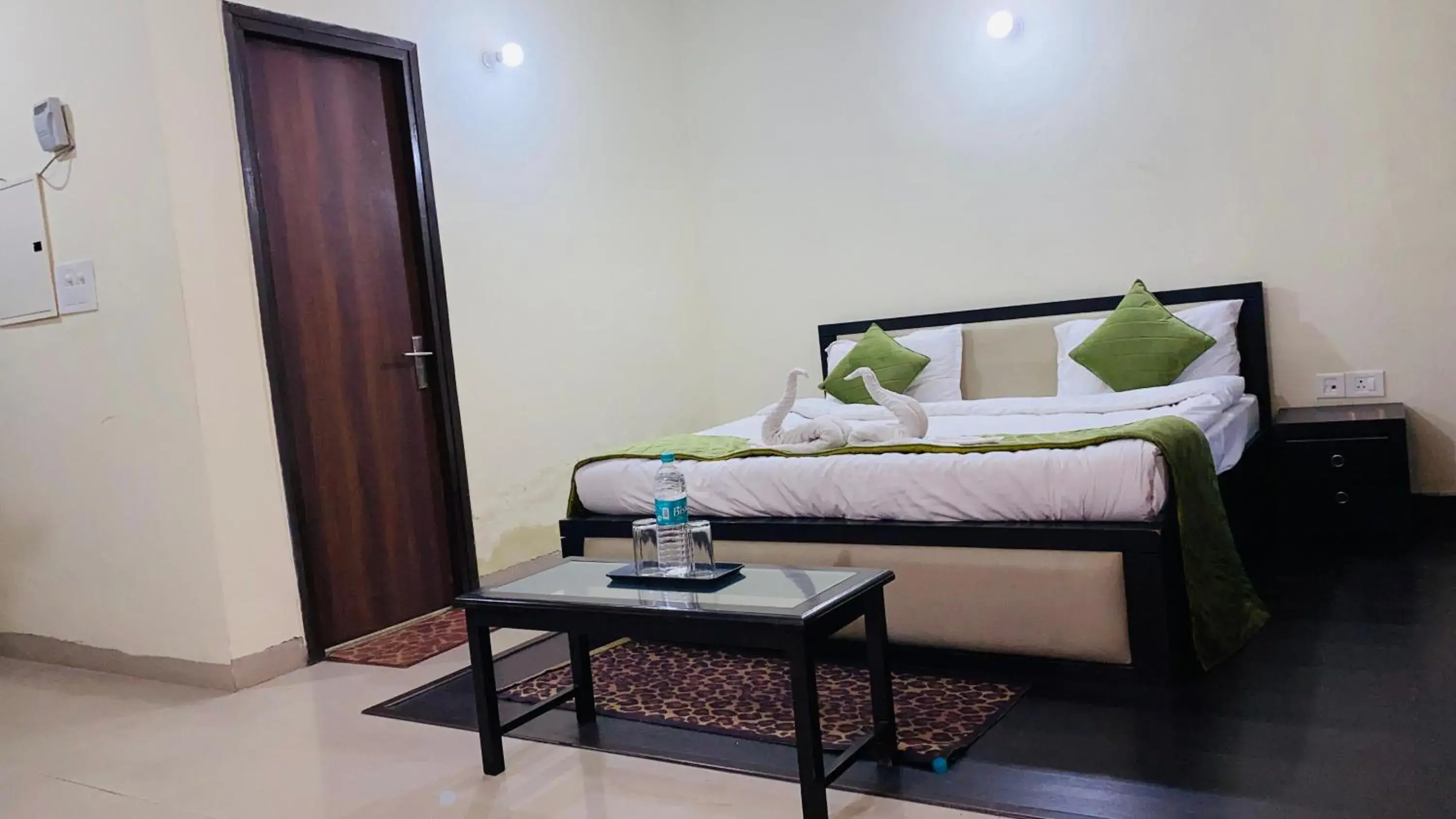 Photo of the whole room, Bed in LivBox Photo of the whole room, Bed in LivBox