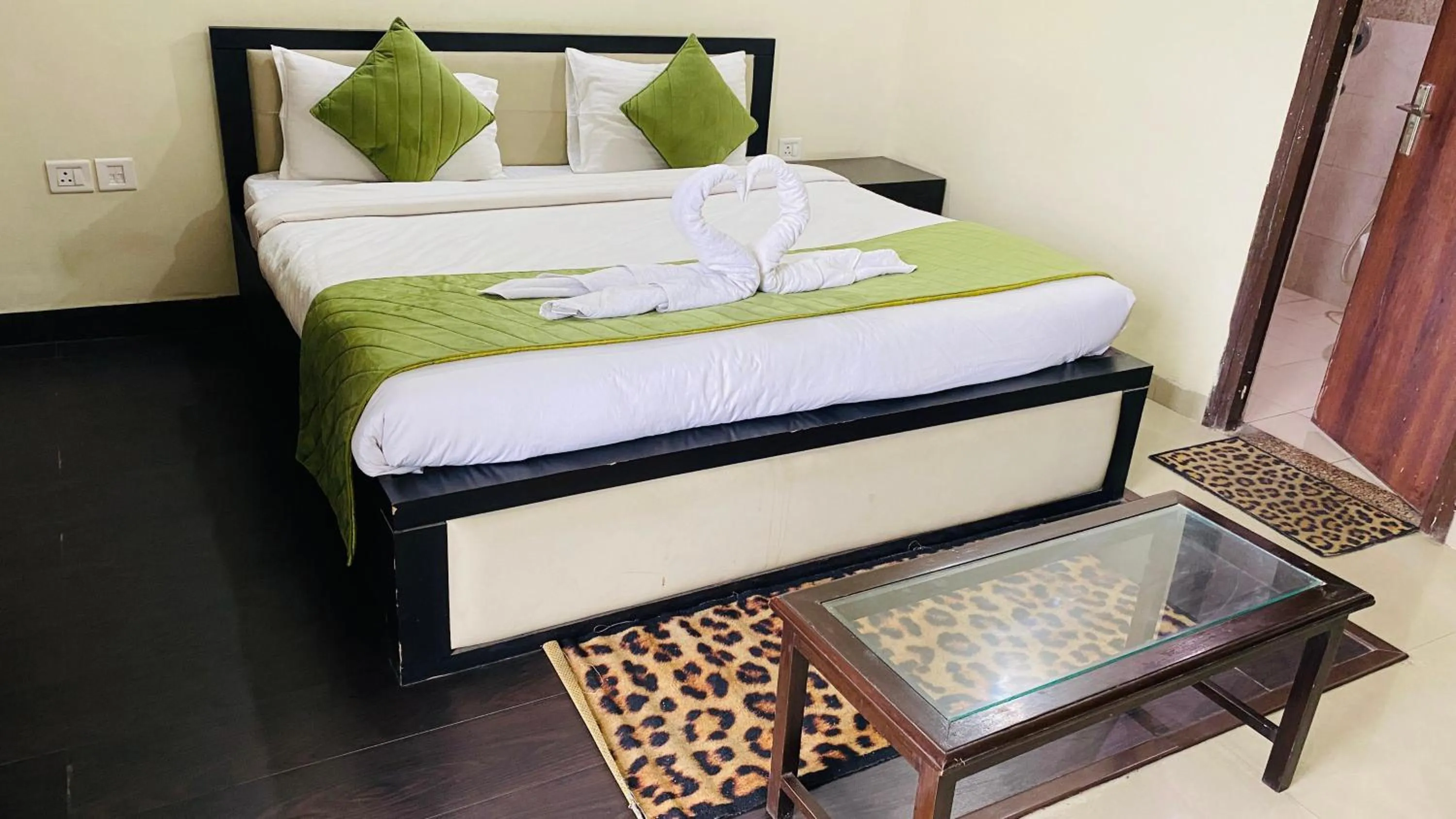 Bedroom, Bed in LivBox