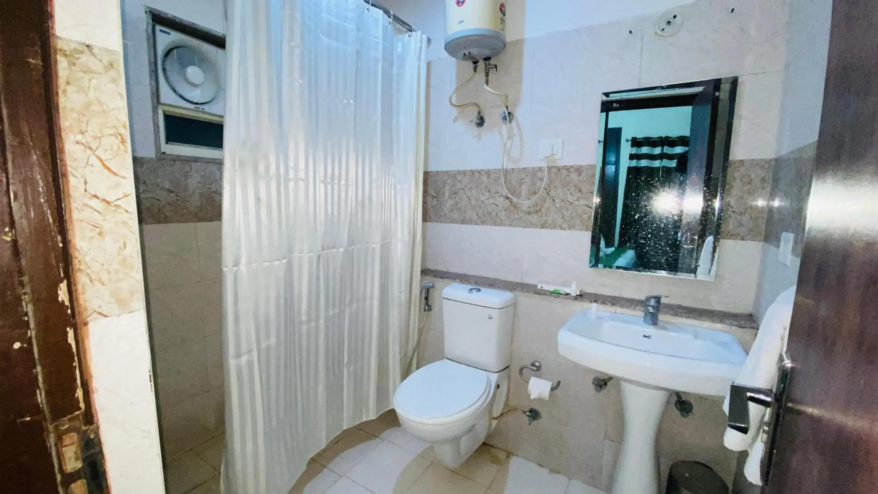 Toilet in LivBox Toilet in LivBox