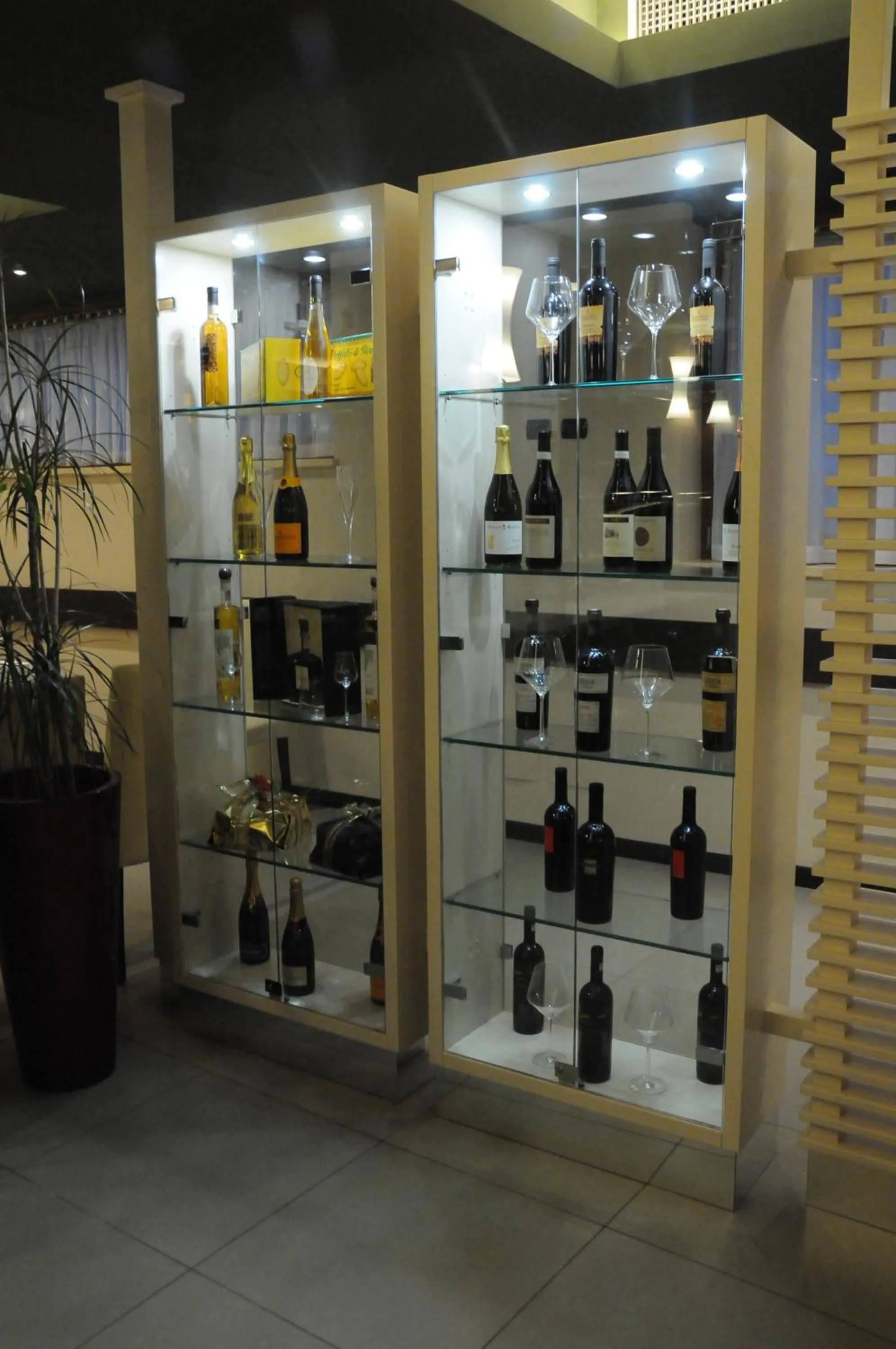 Restaurant/places to eat in Hotel Eridano