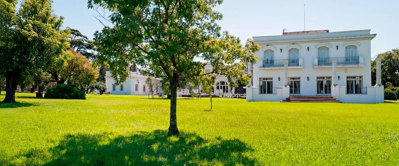 Garden view in Hotel Colonial San Nicolás Garden view in Hotel Colonial San Nicolás