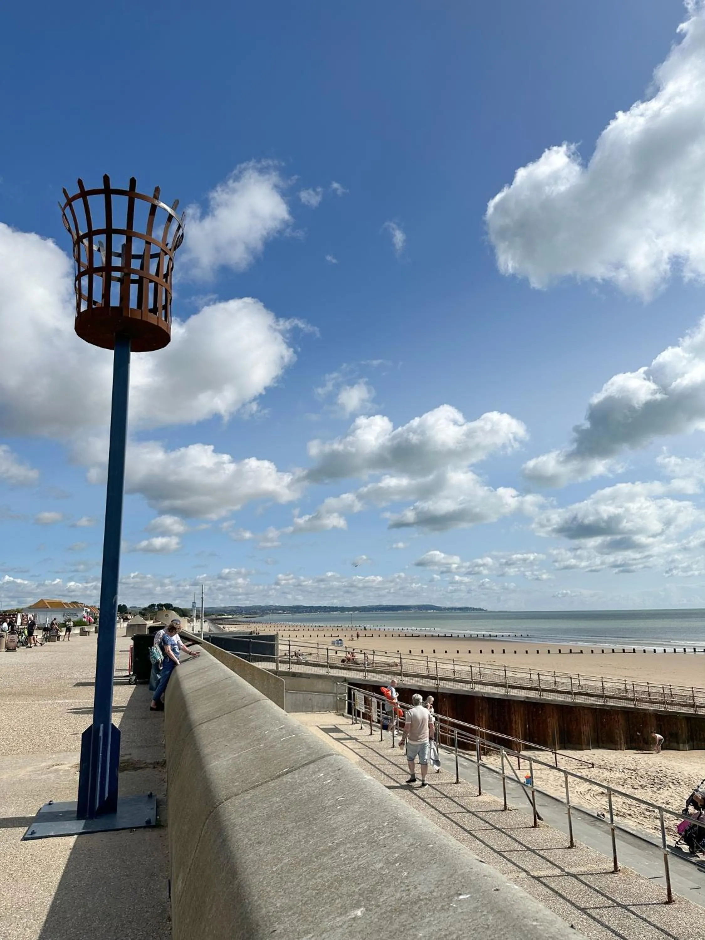 Beach in Ocean View Suite - Near Hythe - On Beach Seafront - Private Parking