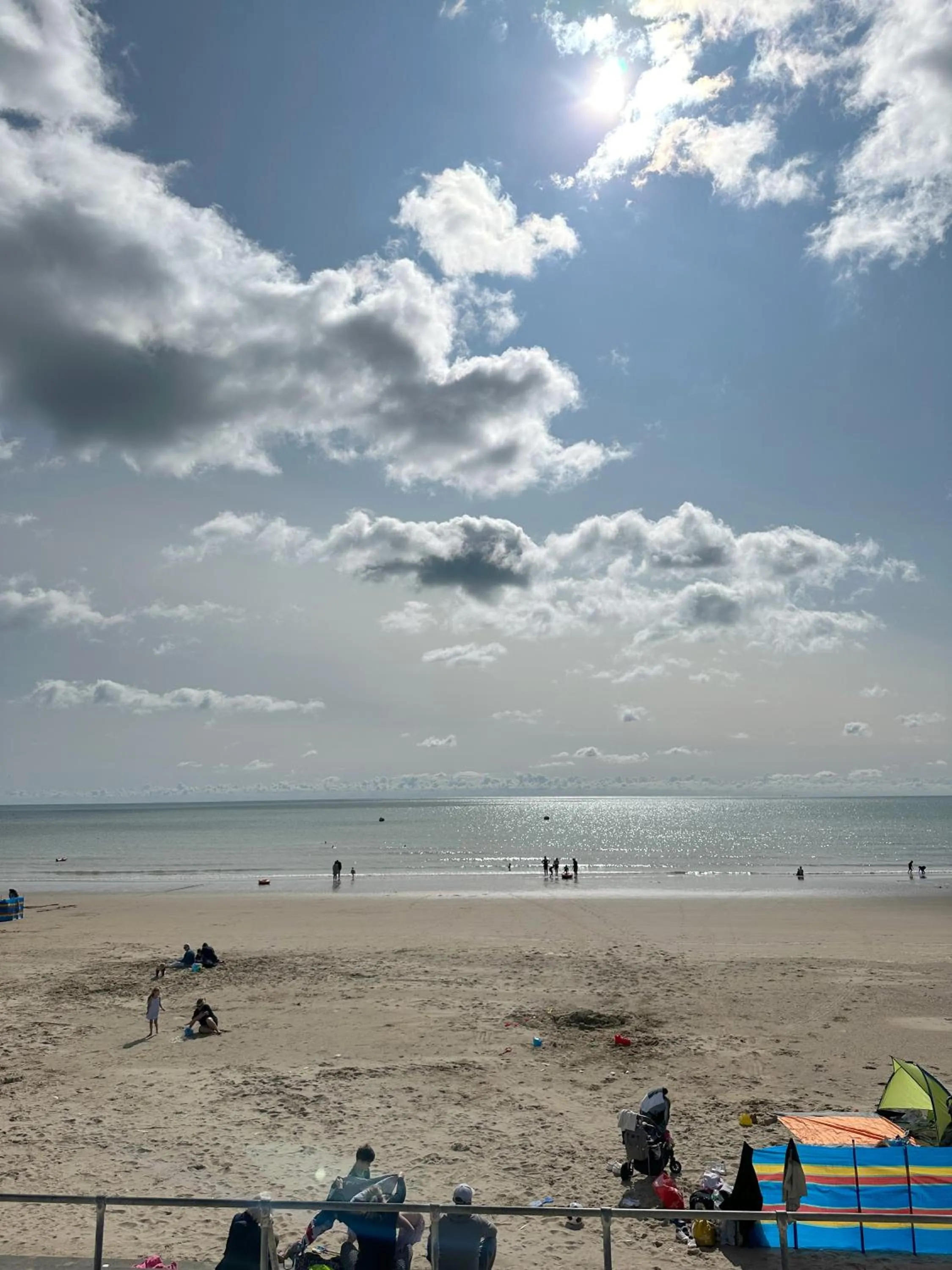Beach in Ocean View Suite - Near Hythe - On Beach Seafront - Private Parking
