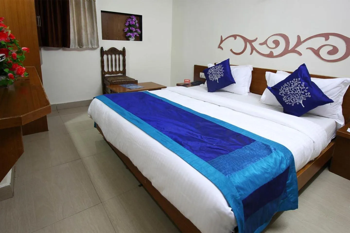 Photo of the whole room, Bed in HOTEL CAMPUS