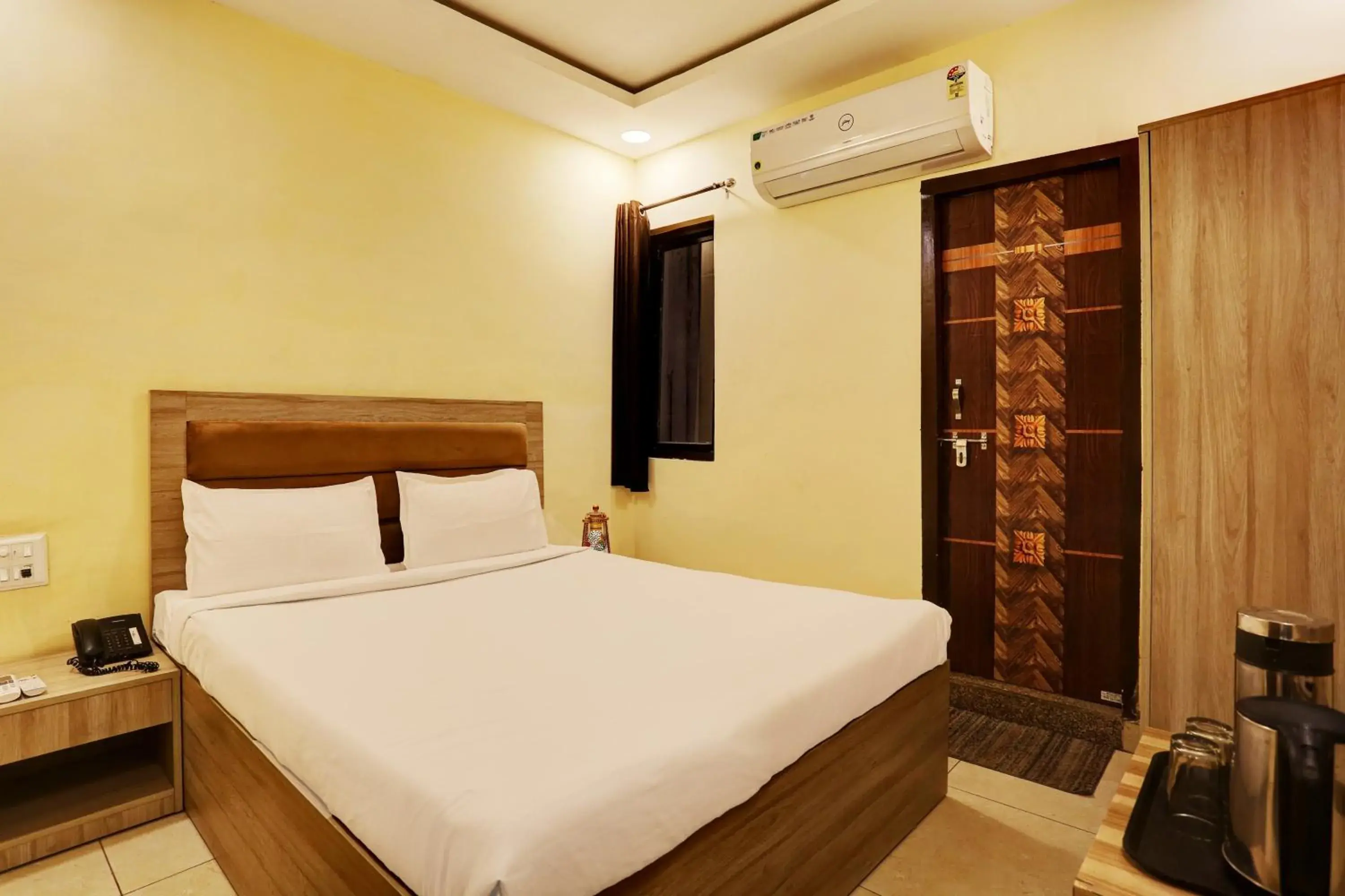 Bedroom, Bed in OYO Hotel Ajmer Heritage