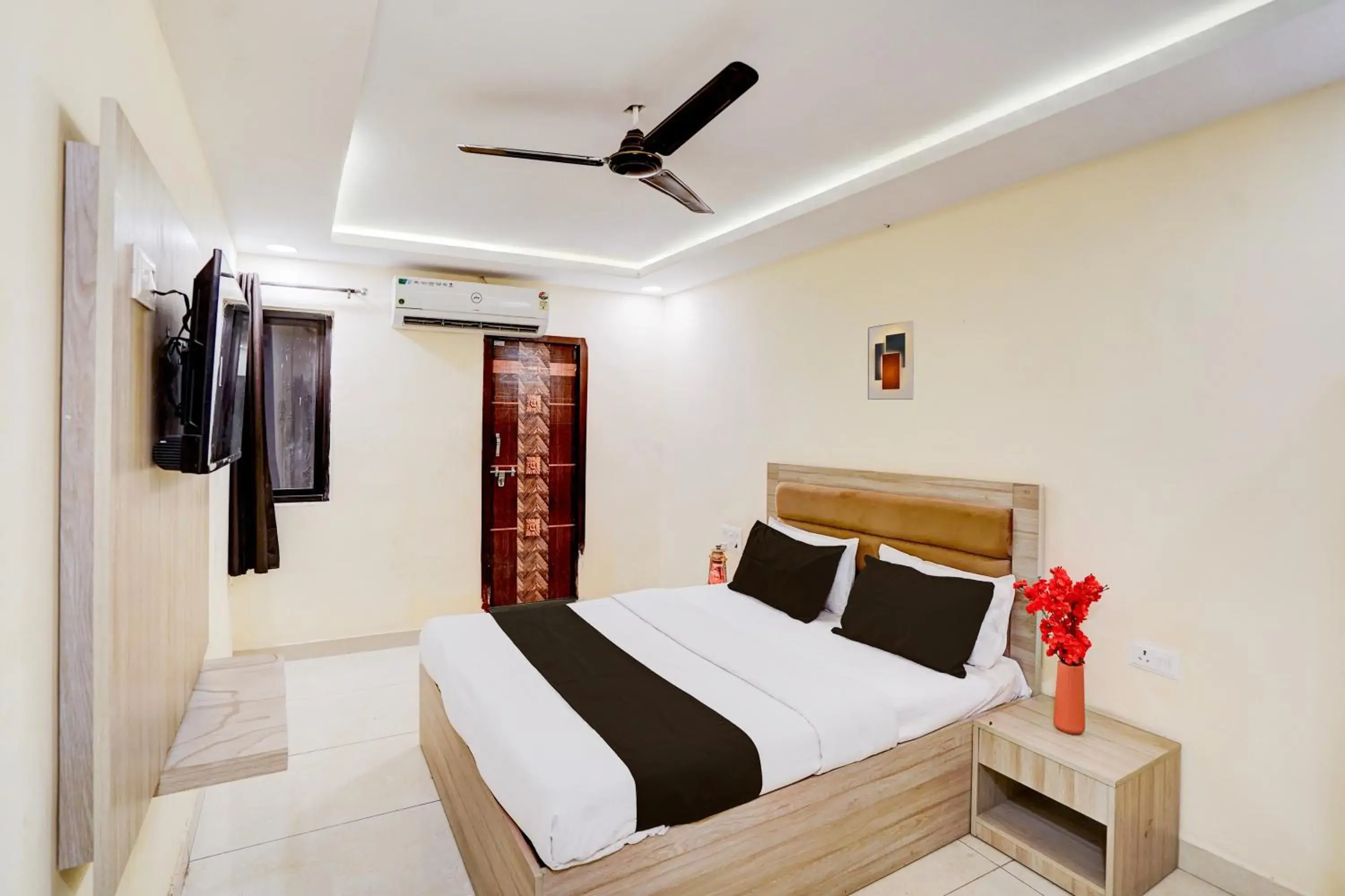 Classic Triple Room - single occupancy in Hotel O Ajmer Heritage Classic Triple Room - single occupancy in Hotel O Ajmer Heritage