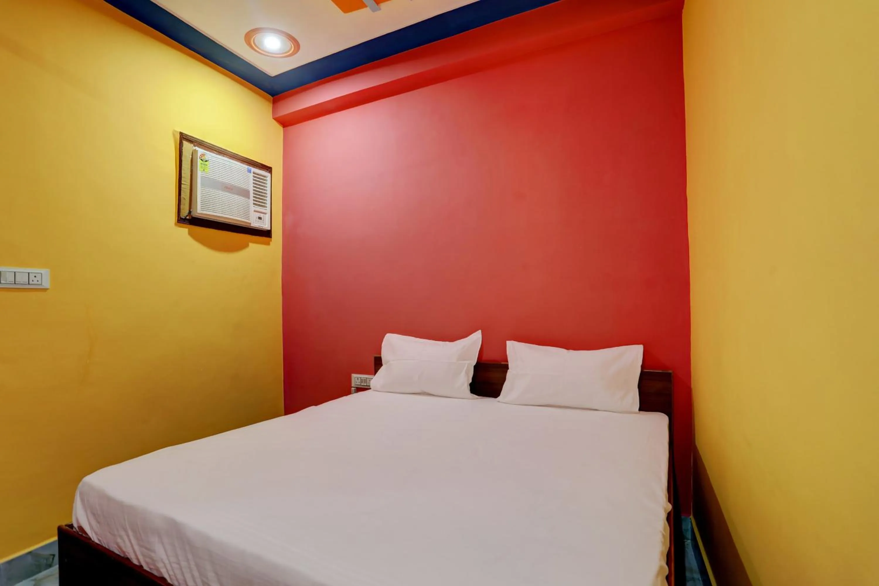 Bedroom in Hotel O Sk Inn