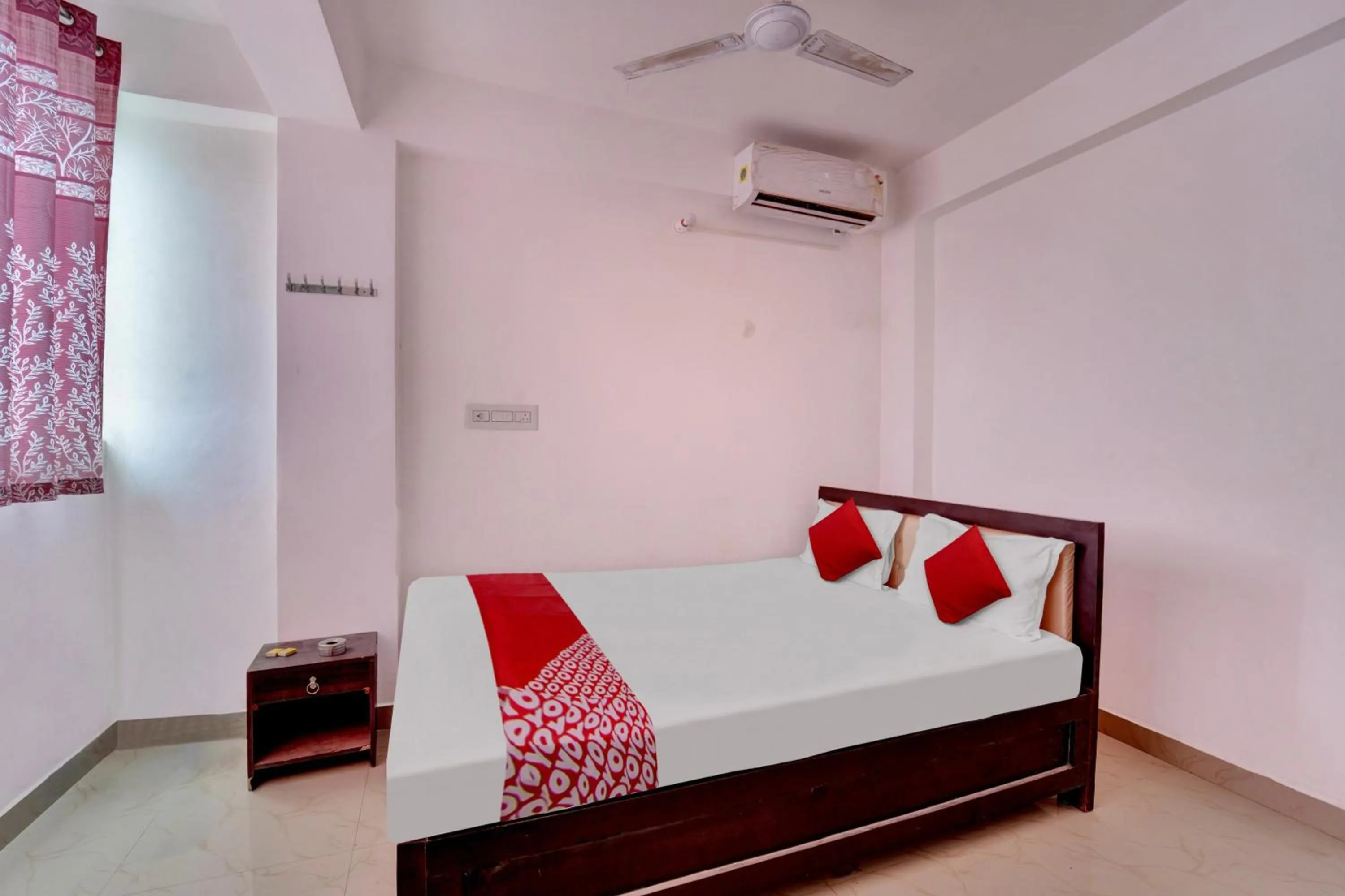 Bedroom in OYO Flagship Hotel Celebrate Inn