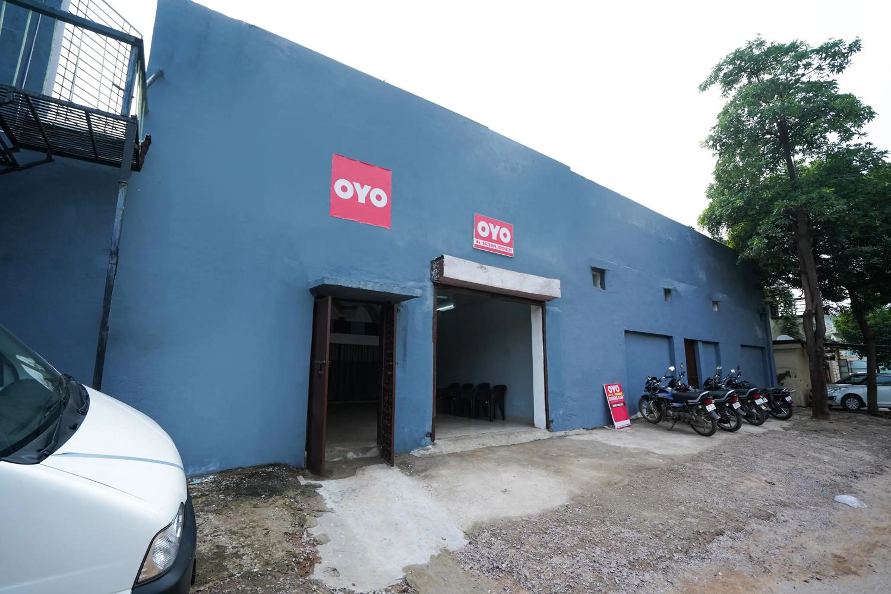 Facade/entrance in Hotel O Shining Star