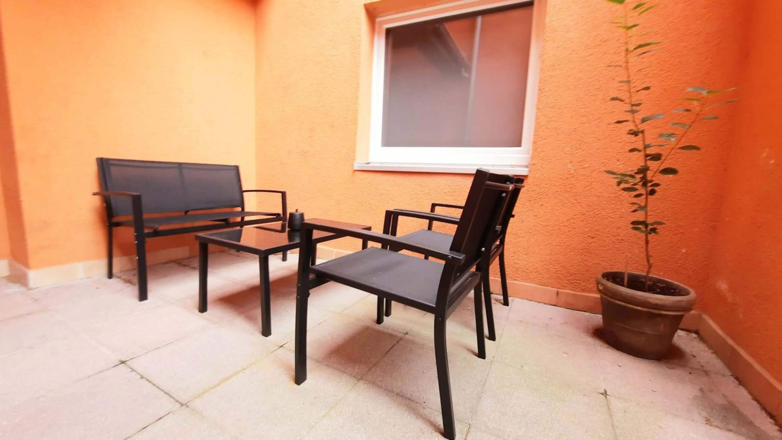 Balcony/Terrace in Gemütliche Unterkünfte für längeren Aufenthalt und Monteure inkl Balkon, Waschmaschine, WiFi, Küche und Parkplatz