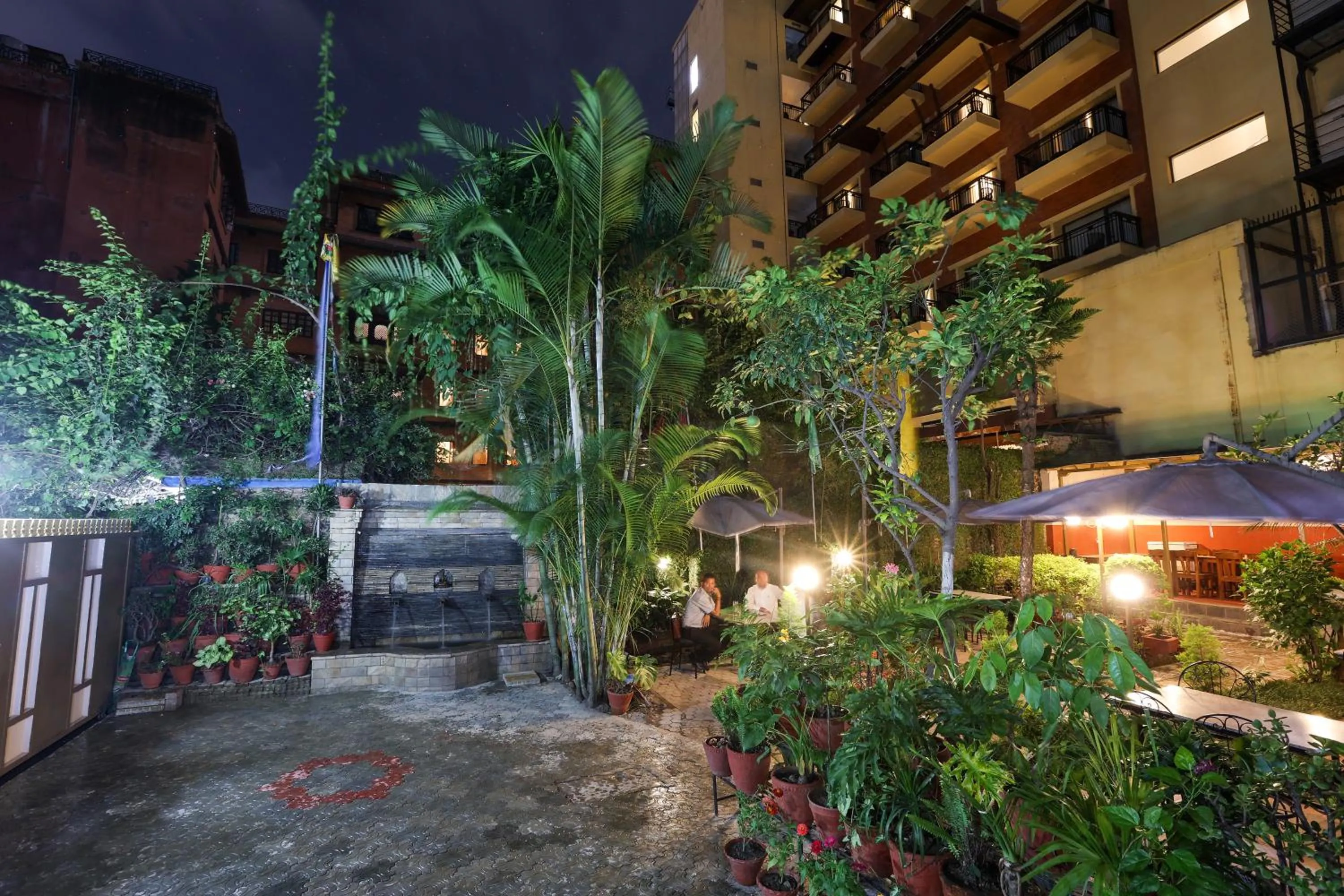 Night in Hotel Sekai