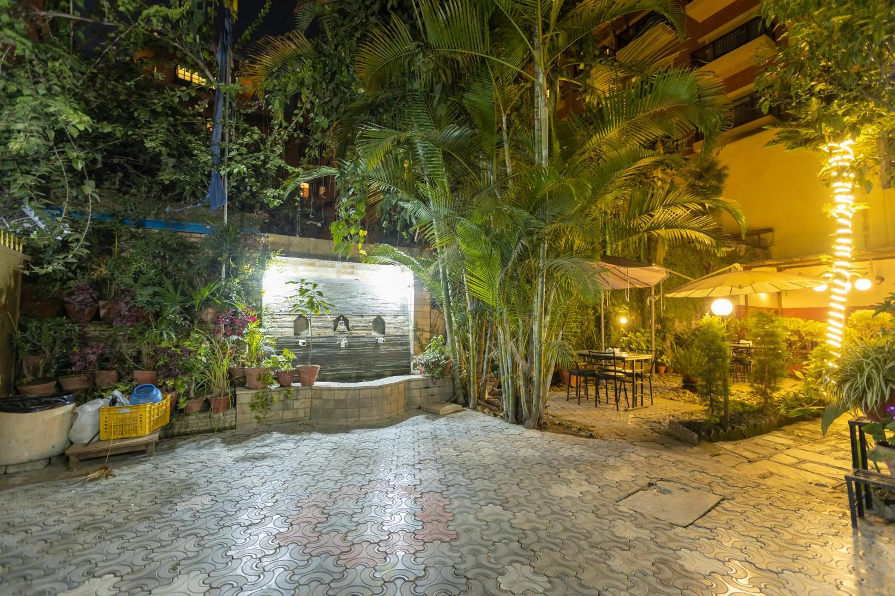 Garden in Hotel Sekai