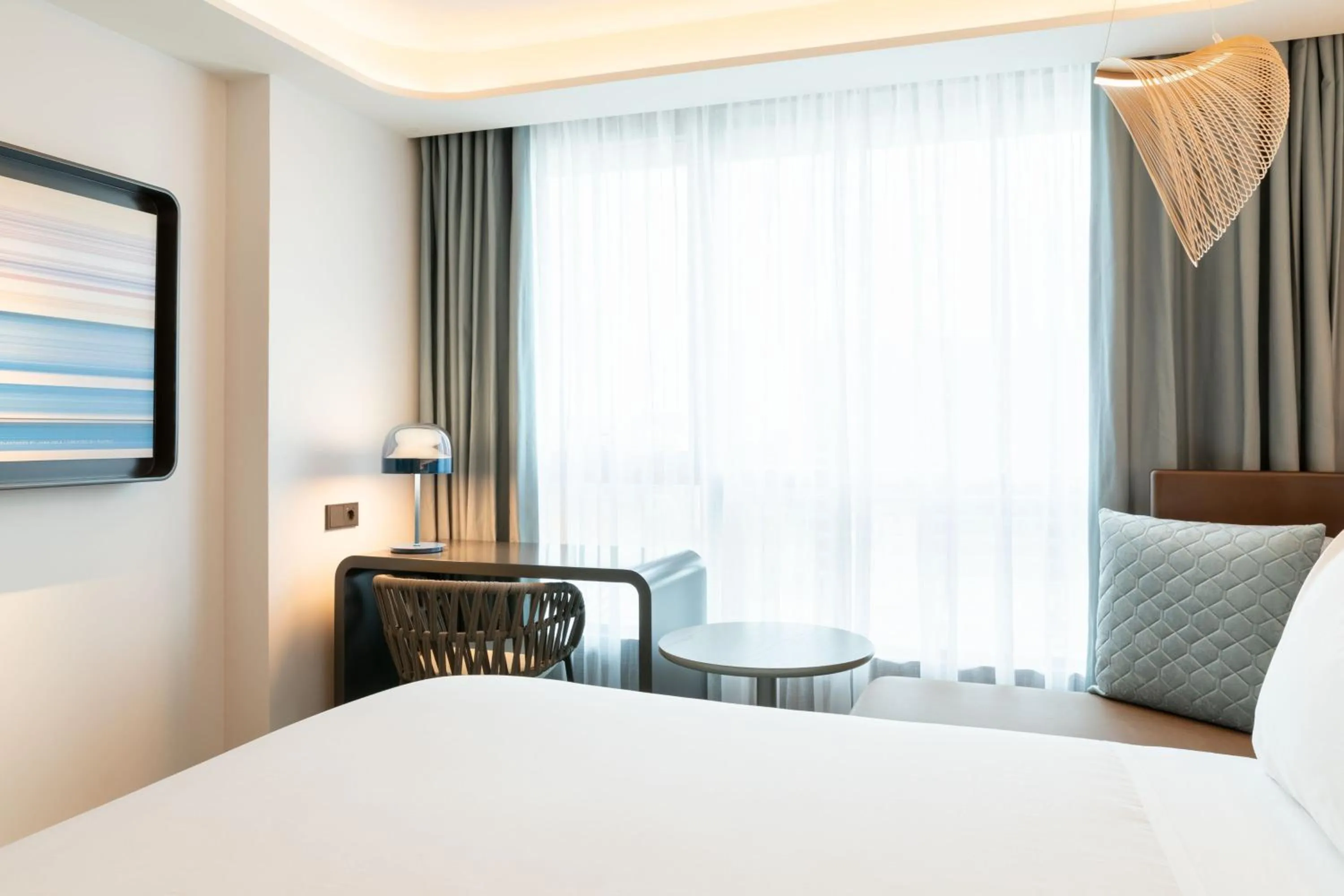 Photo of the whole room, Bed in Labtwentytwo Barcelona, a Tribute Portfolio Hotel by Marriott