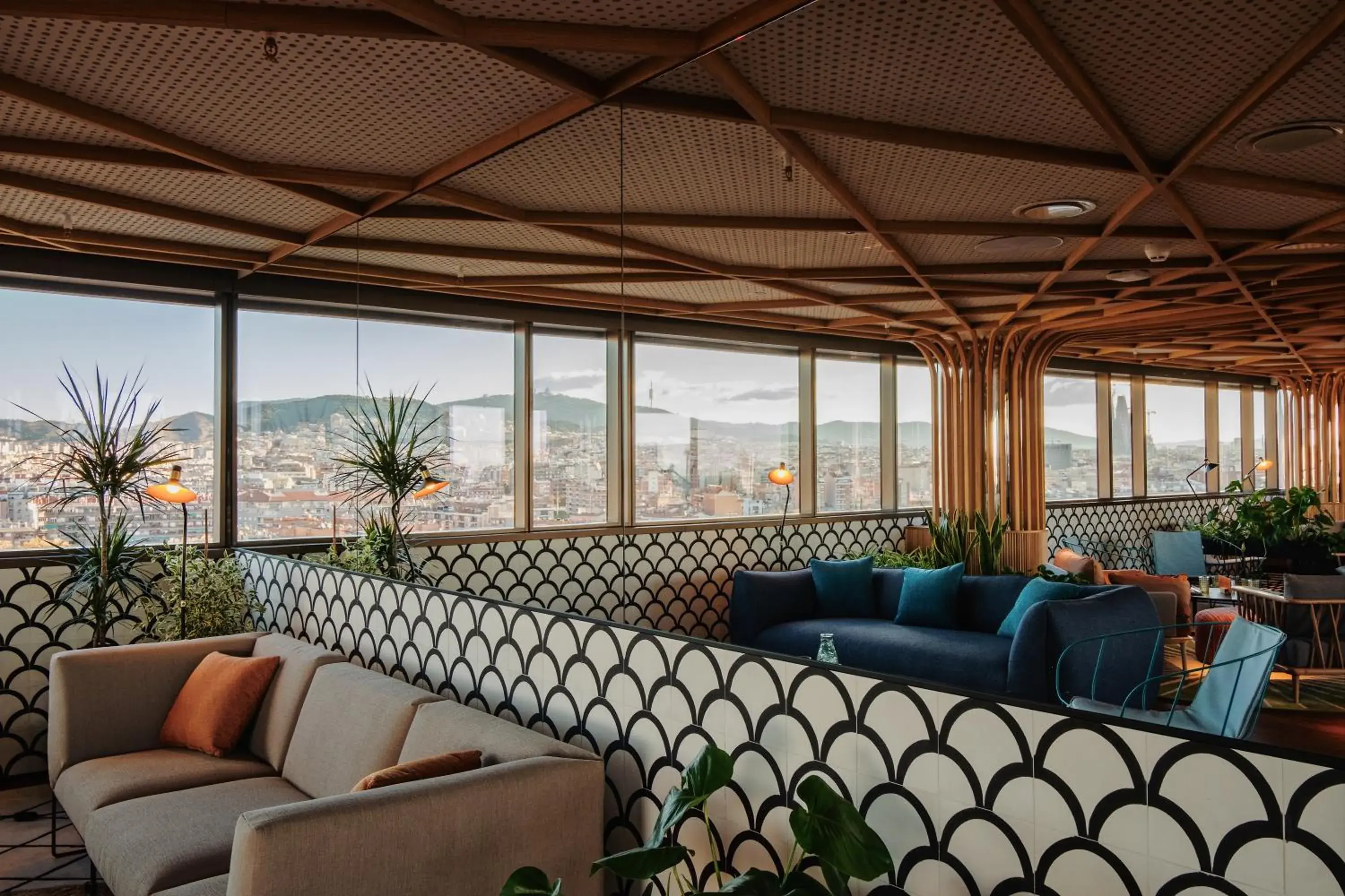 Restaurant/places to eat in Labtwentytwo Barcelona, a Tribute Portfolio Hotel by Marriott Restaurant/places to eat in Labtwentytwo Barcelona, a Tribute Portfolio Hotel by Marriott