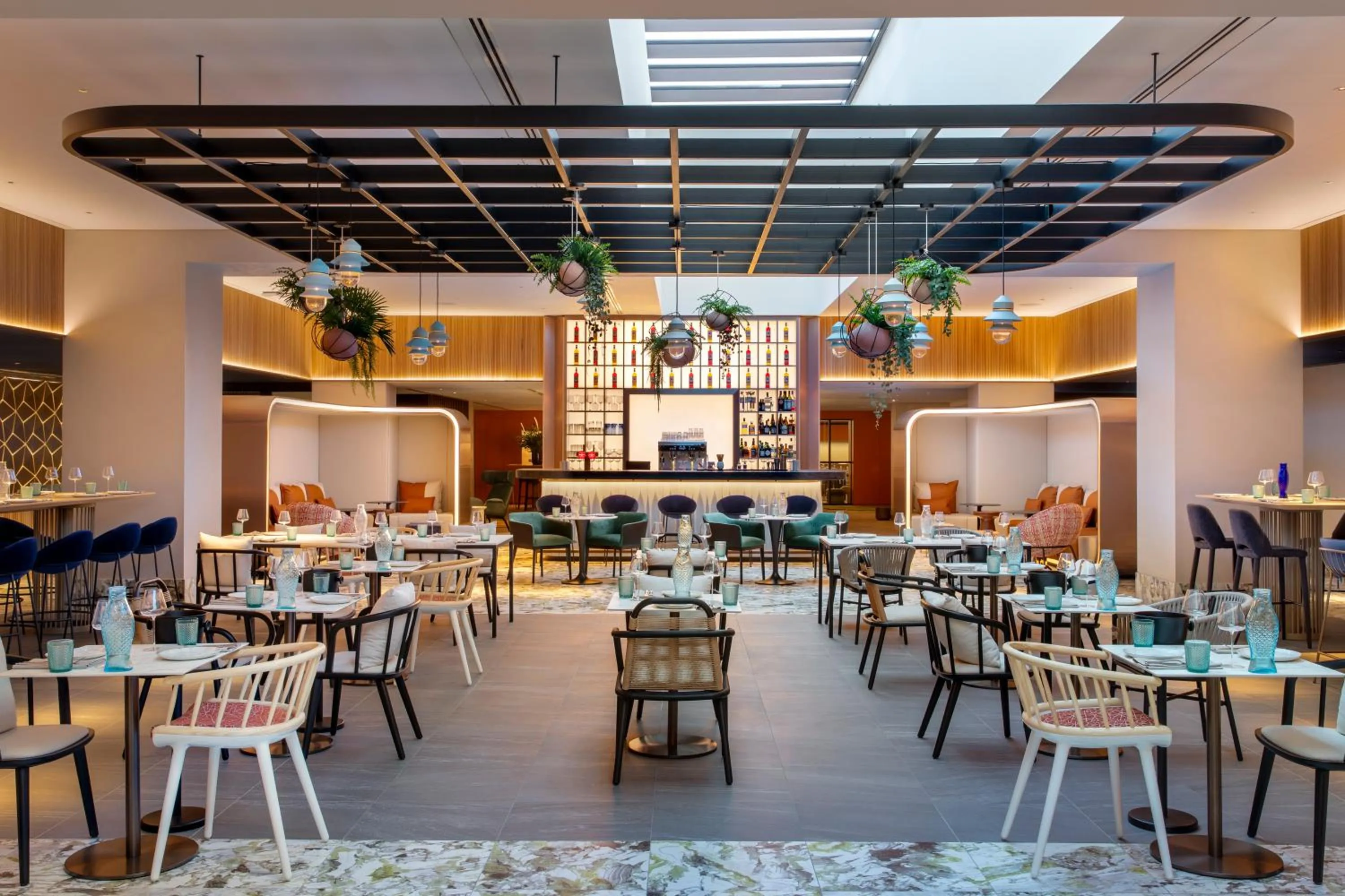 Restaurant/places to eat in Labtwentytwo Barcelona, a Tribute Portfolio Hotel by Marriott