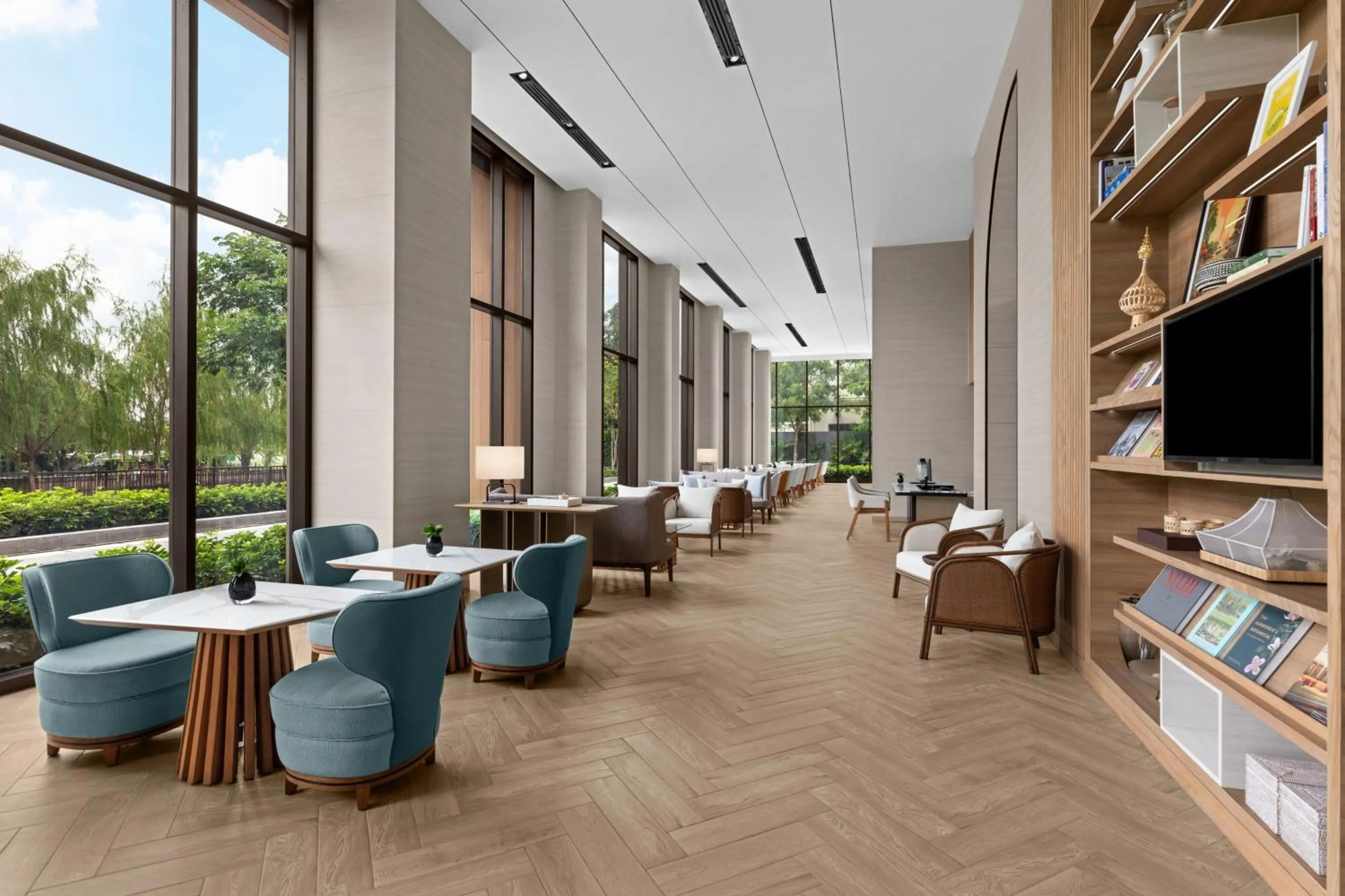 Lounge or bar in Courtyard by Marriott Bangkok Suvarnabhumi Airport