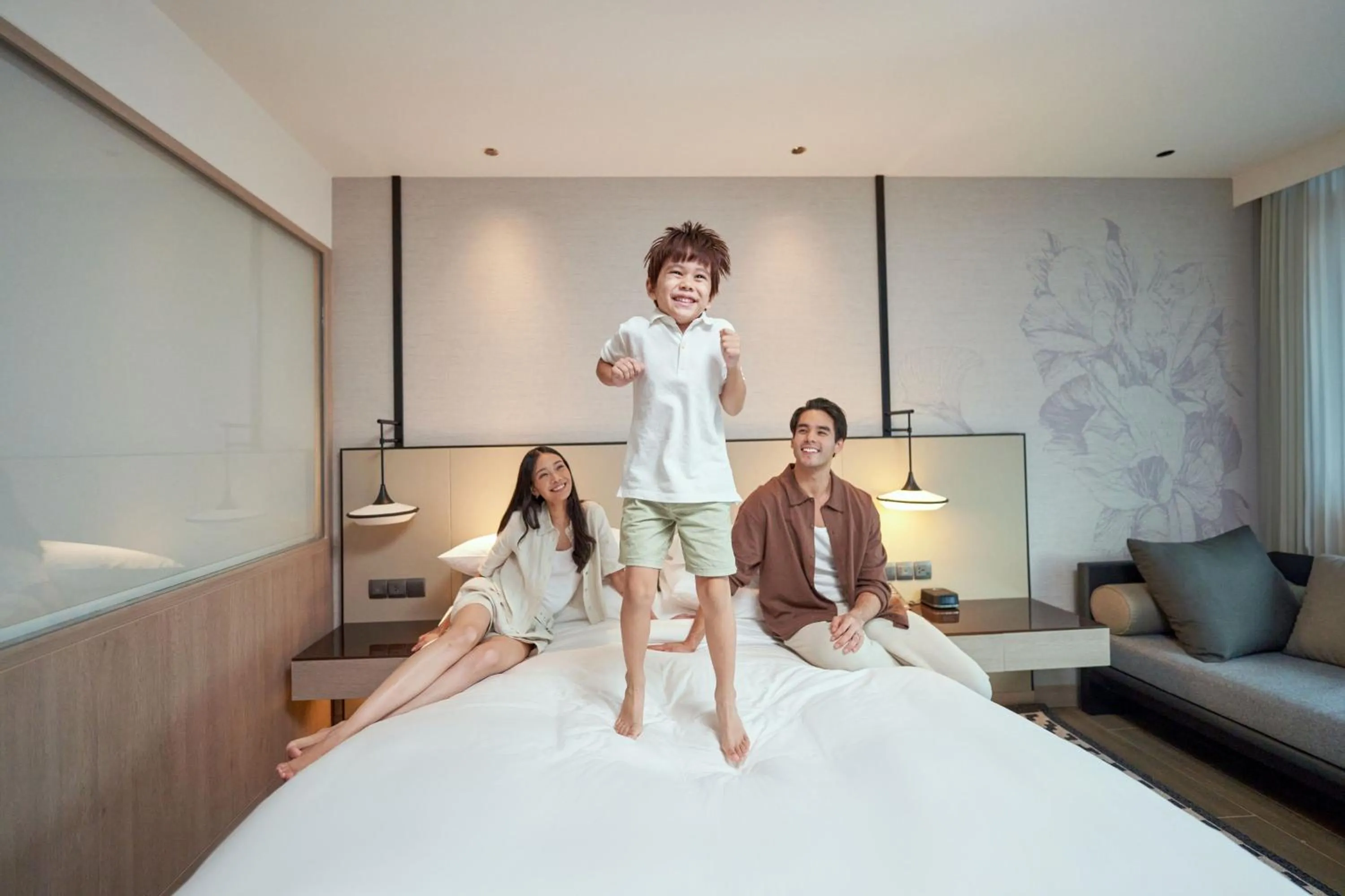 Photo of the whole room, Bed in Courtyard by Marriott Bangkok Suvarnabhumi Airport