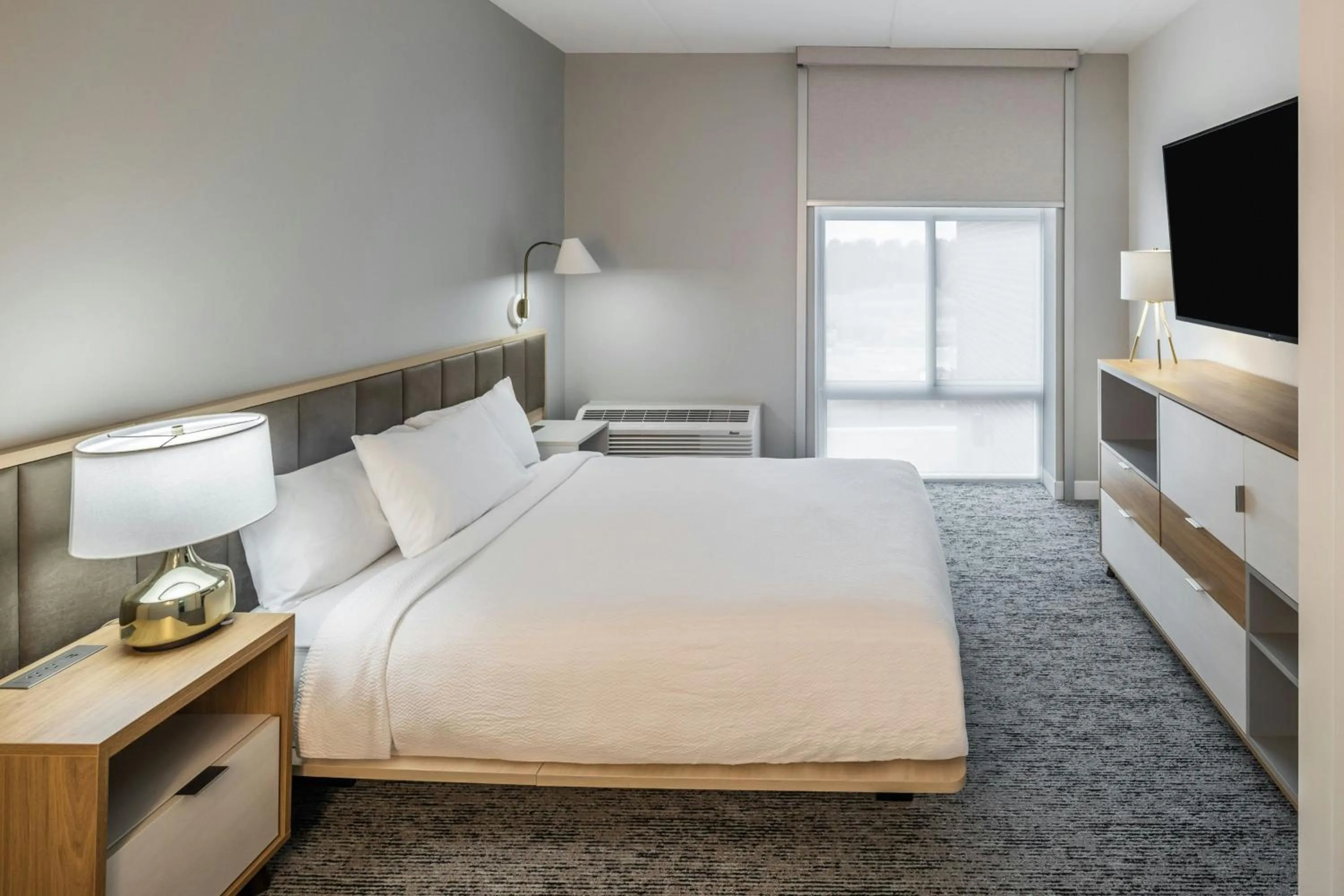 Photo of the whole room, Bed in TownePlace Suites by Marriott Canfield